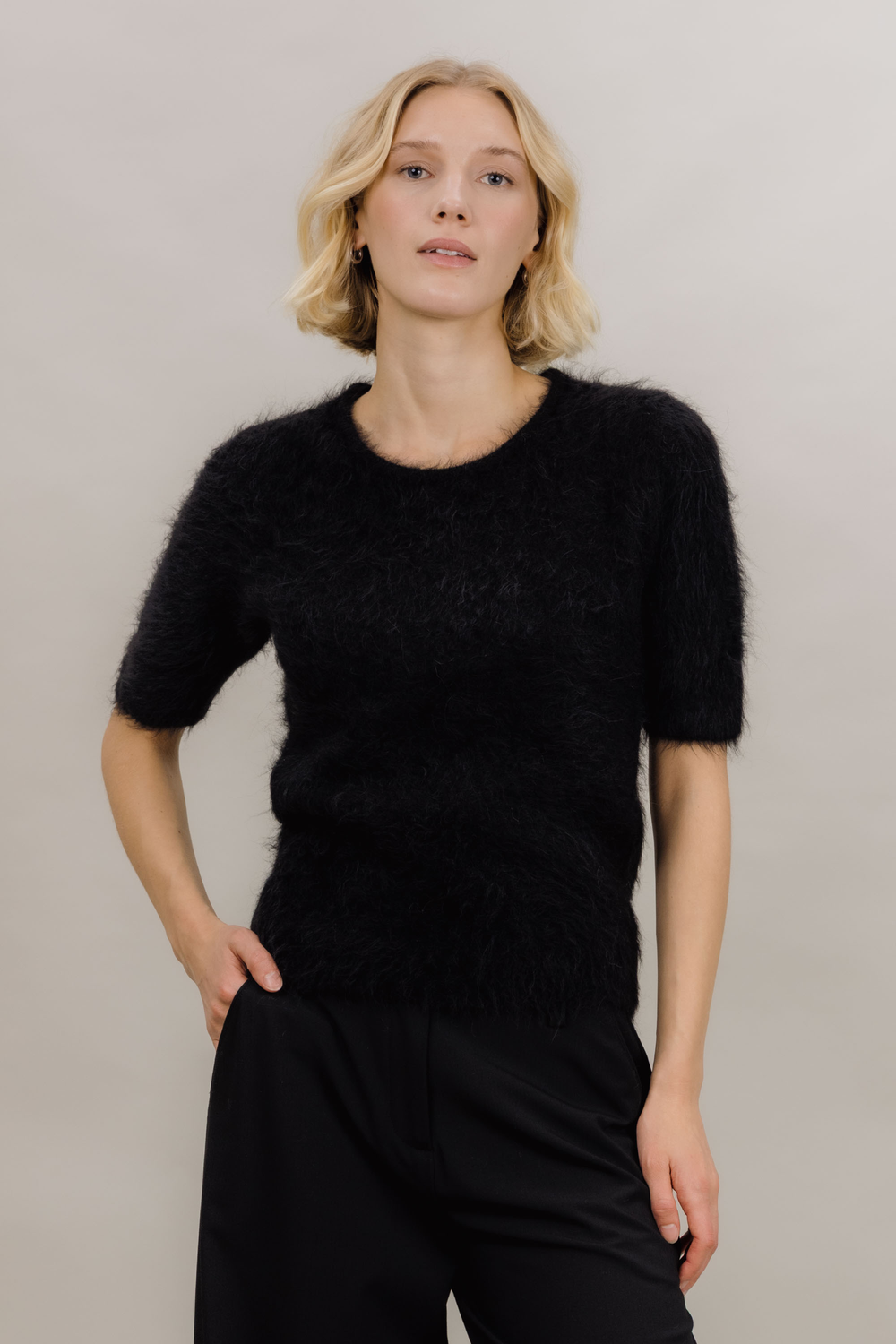 Urban Pioneers Female Abby SS Top TOP BLACK