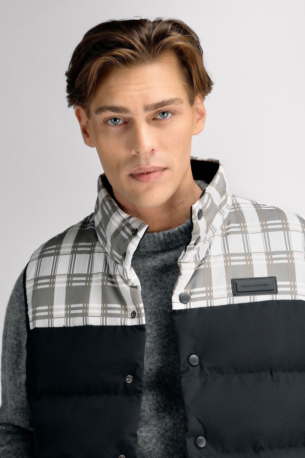 Urban Pioneers Male Alessio Vest VEST BLACK