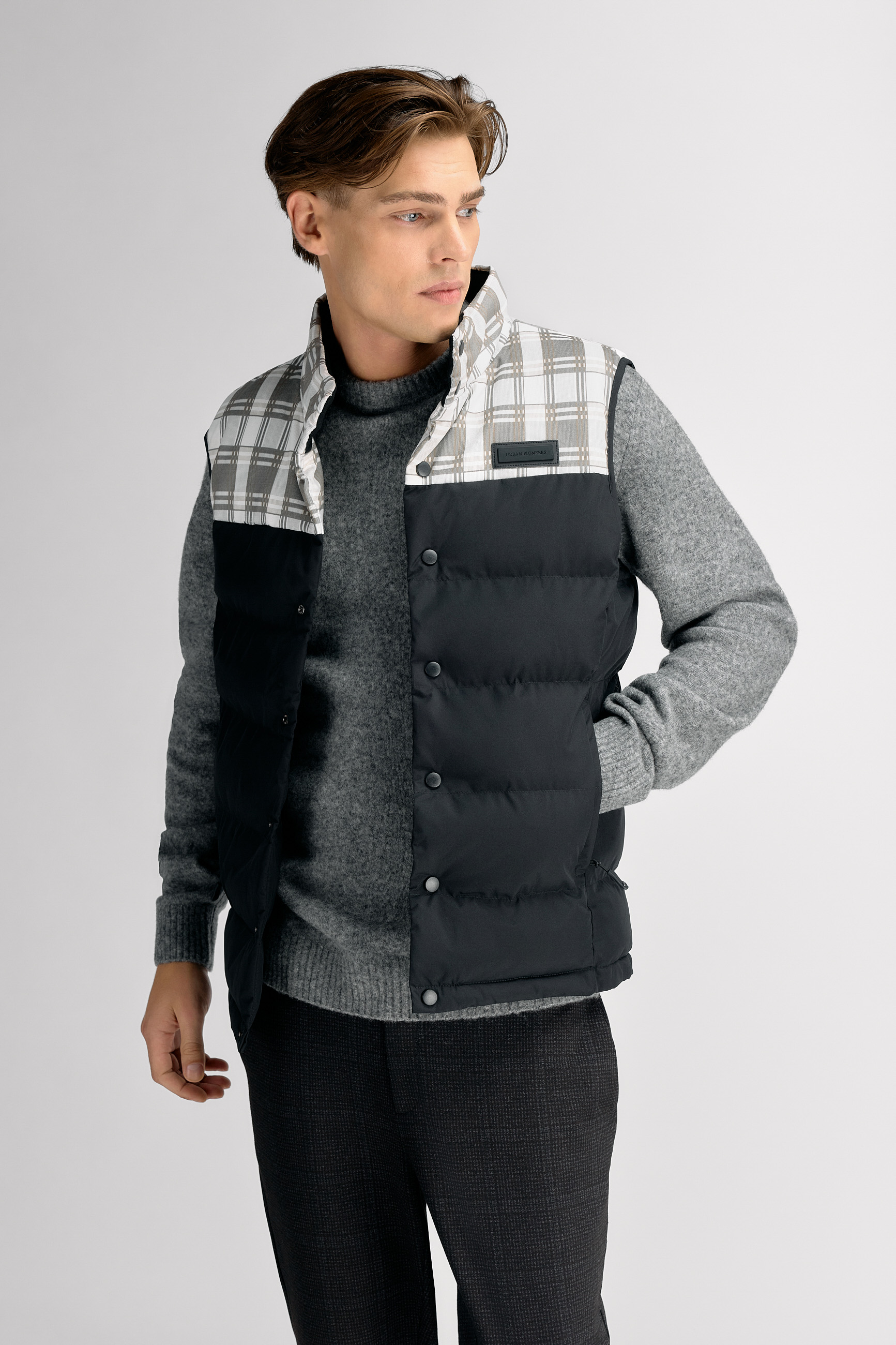 Urban Pioneers Male Alessio Vest VEST BLACK