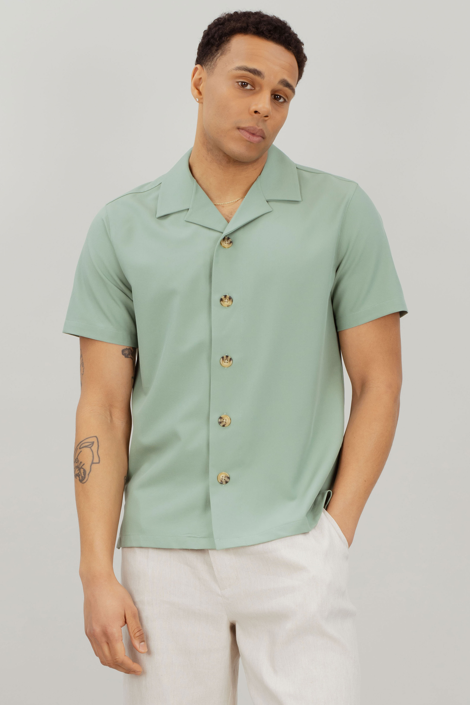 Urban Pioneers Male Baggio Shirt SHIRT HEDGE GREEN