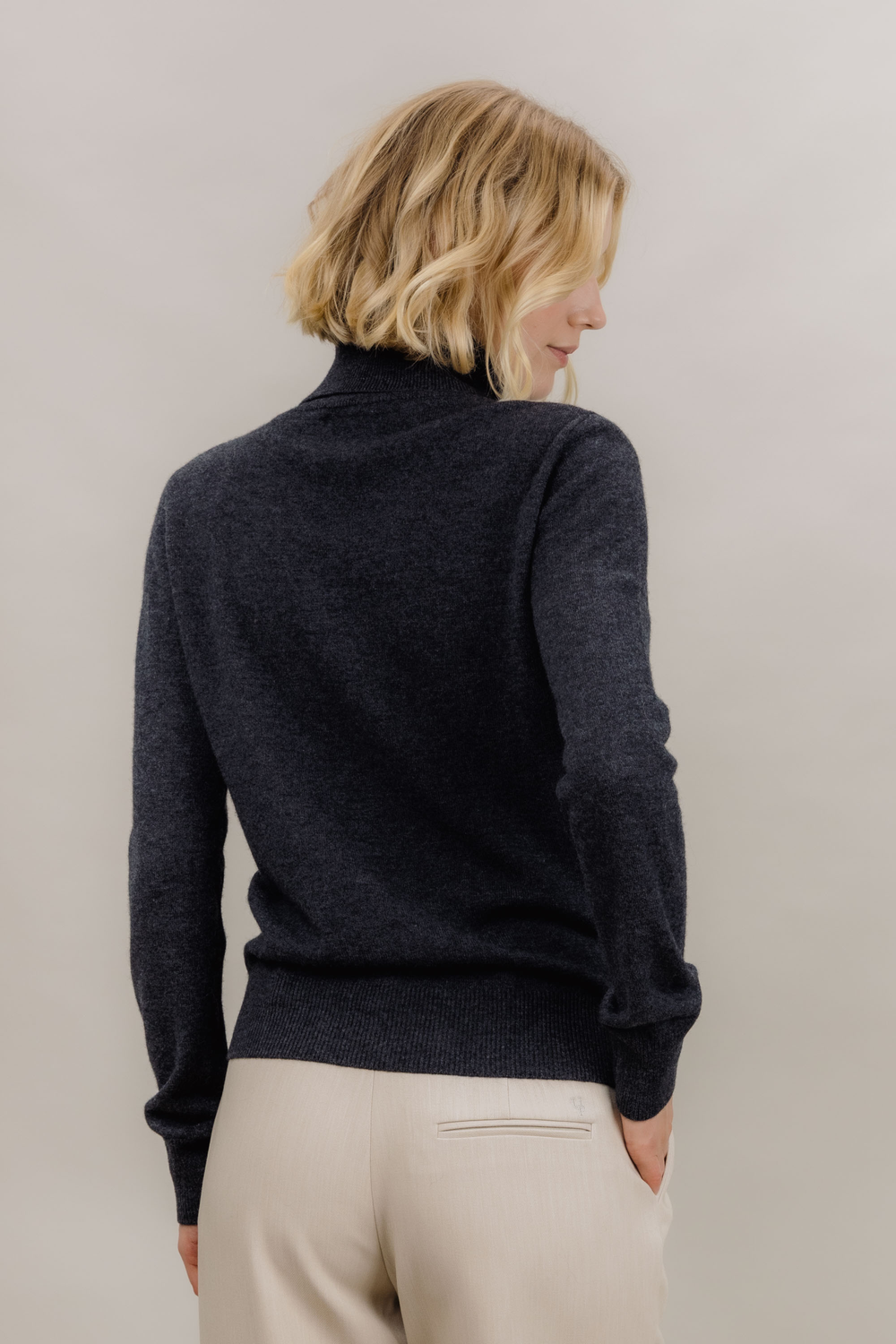 Urban Pioneers Female Bailey Turtleneck SWEATER ROCKY