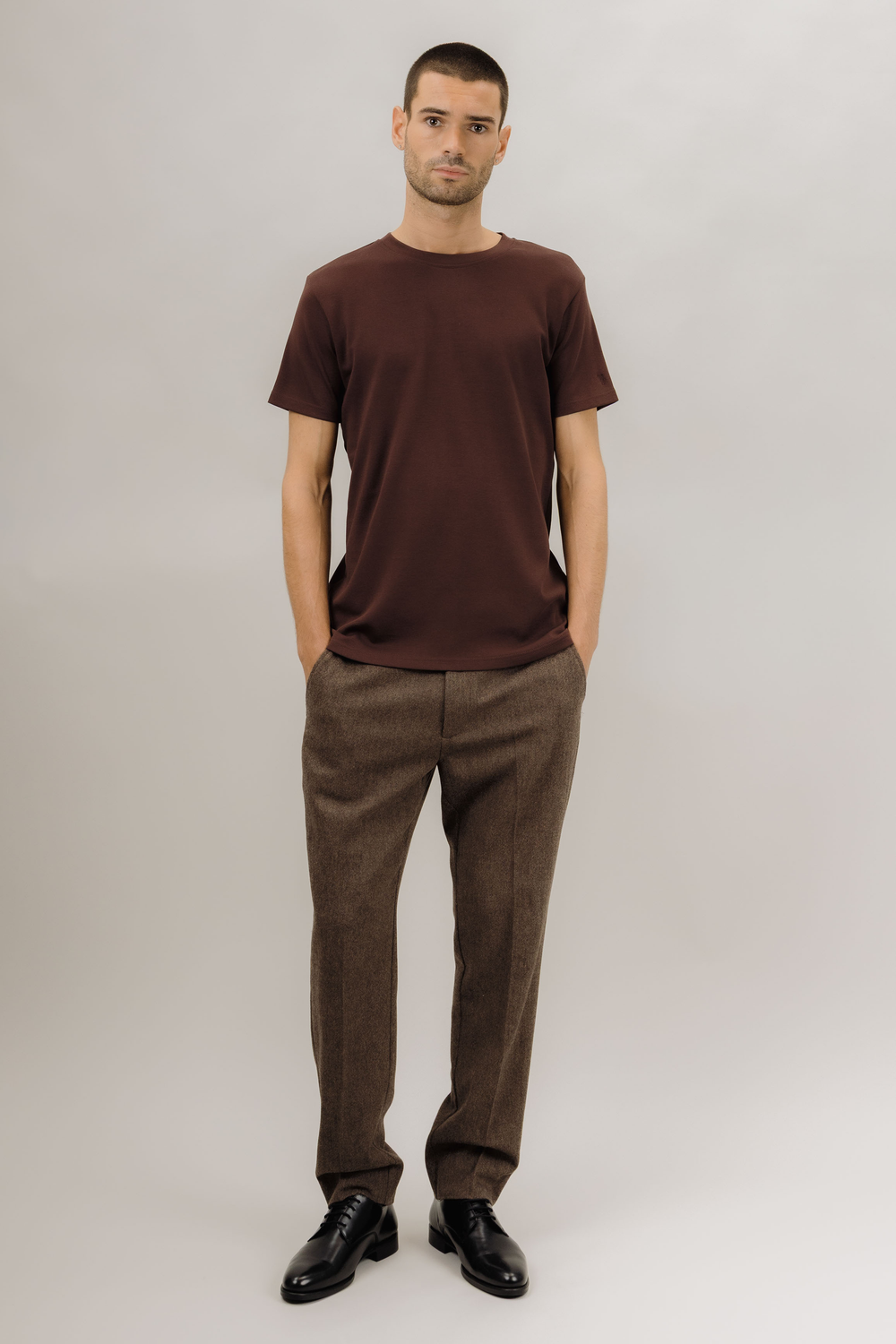 Urban Pioneers Male Bruno R-neck Tee T-SHIRT FUDGE