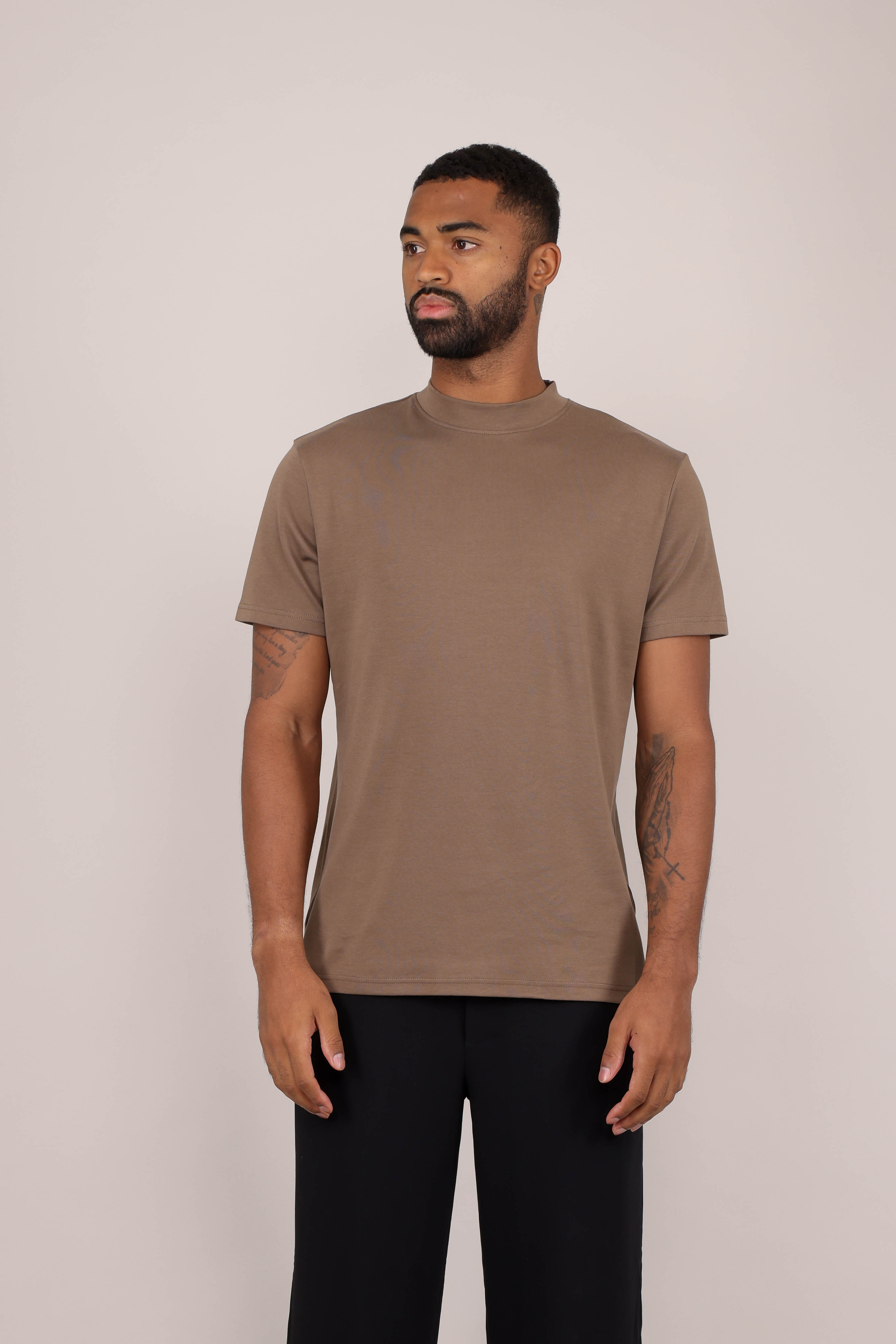 Urban Pioneers Male Bruno Tee T-SHIRT COCOLATE CHIP