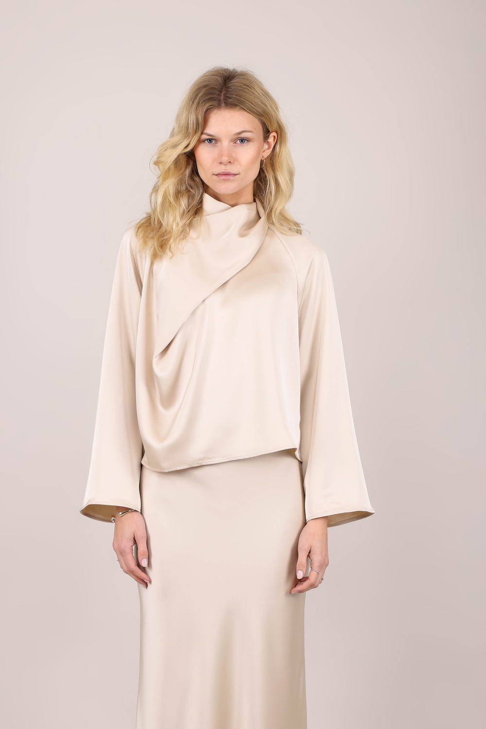 Urban Pioneers Female Cira Blouse BLOUSE CHAMPAGNE