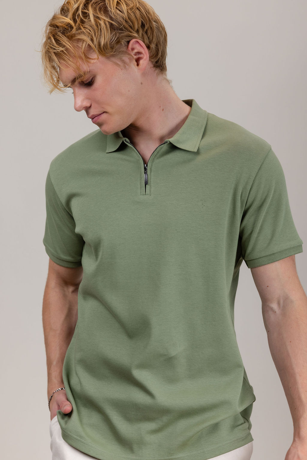 Urban Pioneers Male Denis SS Pique PIQUE HEDGE GREEN