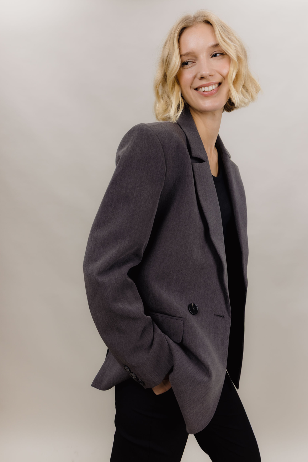 Urban Pioneers Female Devaki Blazer BLAZER CHARCOAL