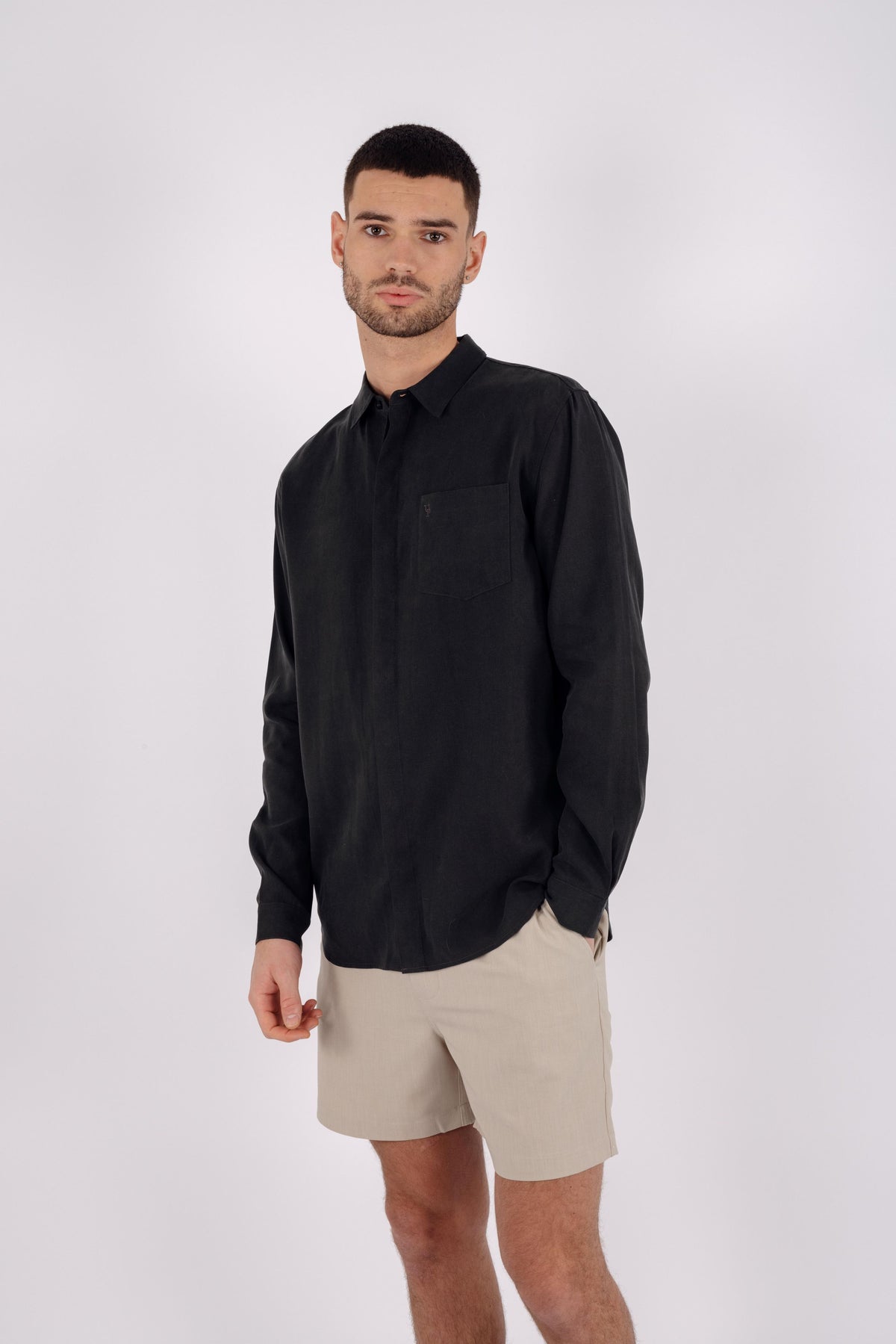 Urban Pioneers Male Eliu Shirt SHIRT WASHED BLACK
