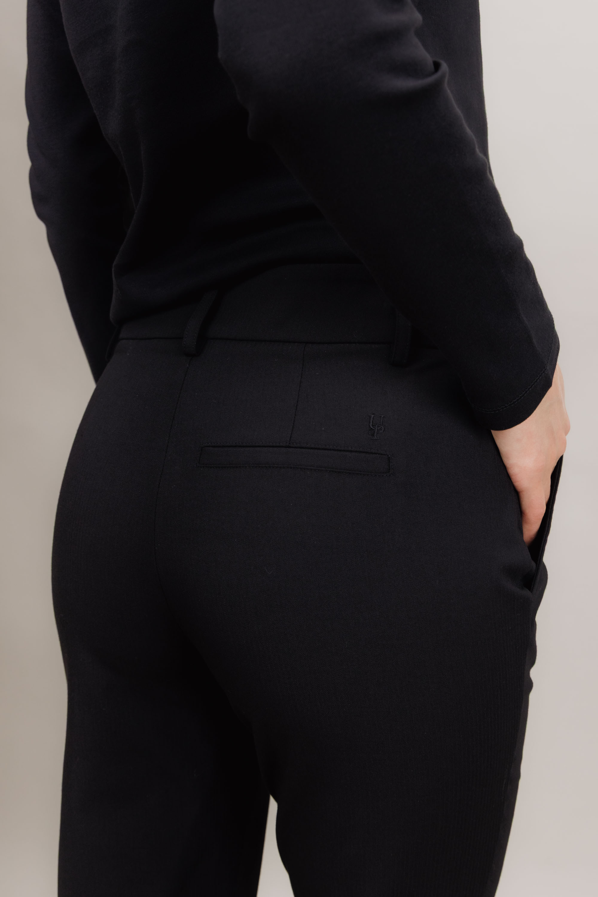 Urban Pioneers Female Erato Pants PANTS BLACK