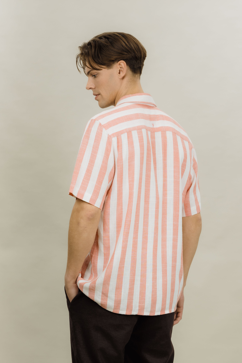 Urban Pioneers Male Folke Shirt SS SS SHIRT WASHED RED
