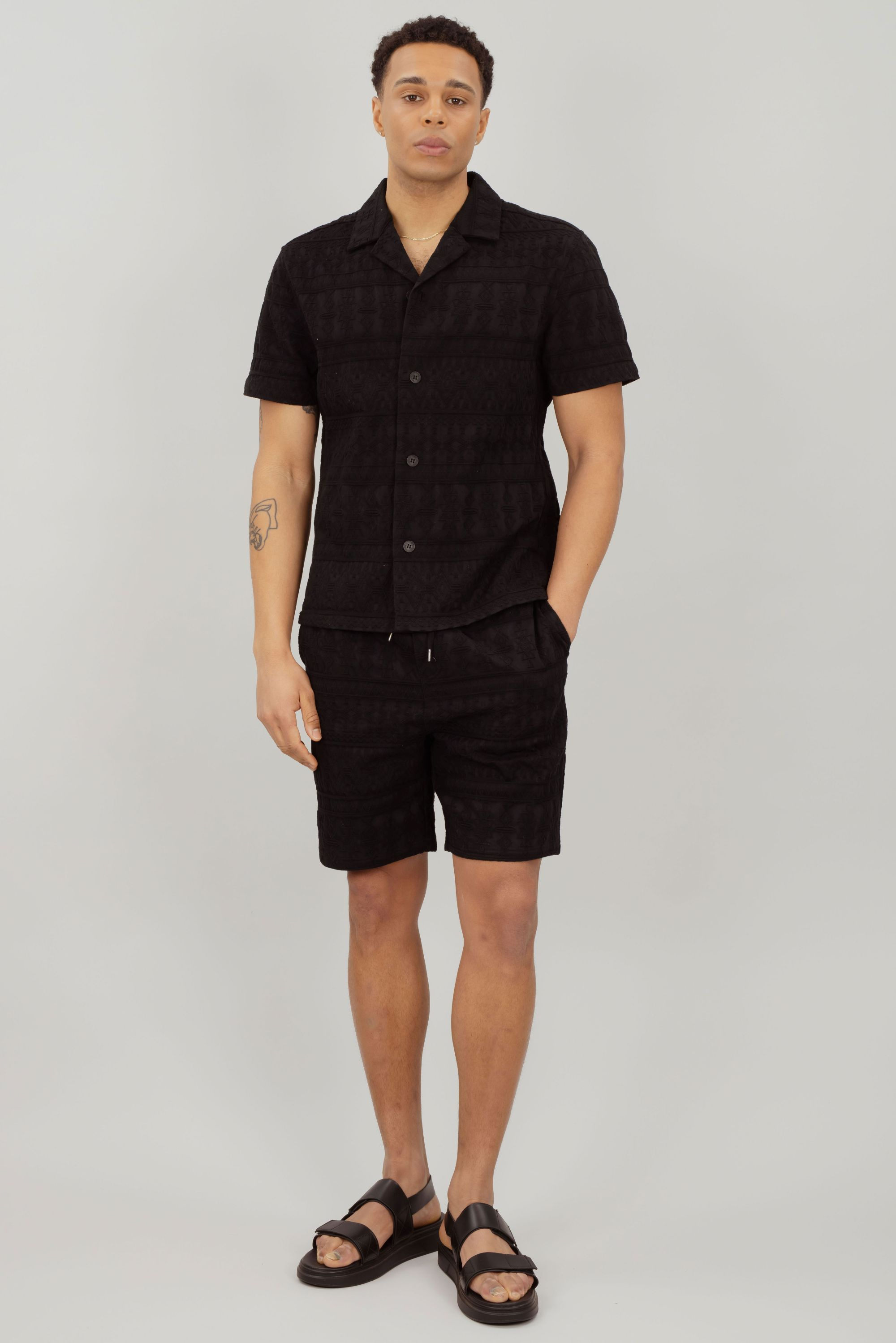Urban Pioneers Male Gerard Shorts SHORTS BLACK