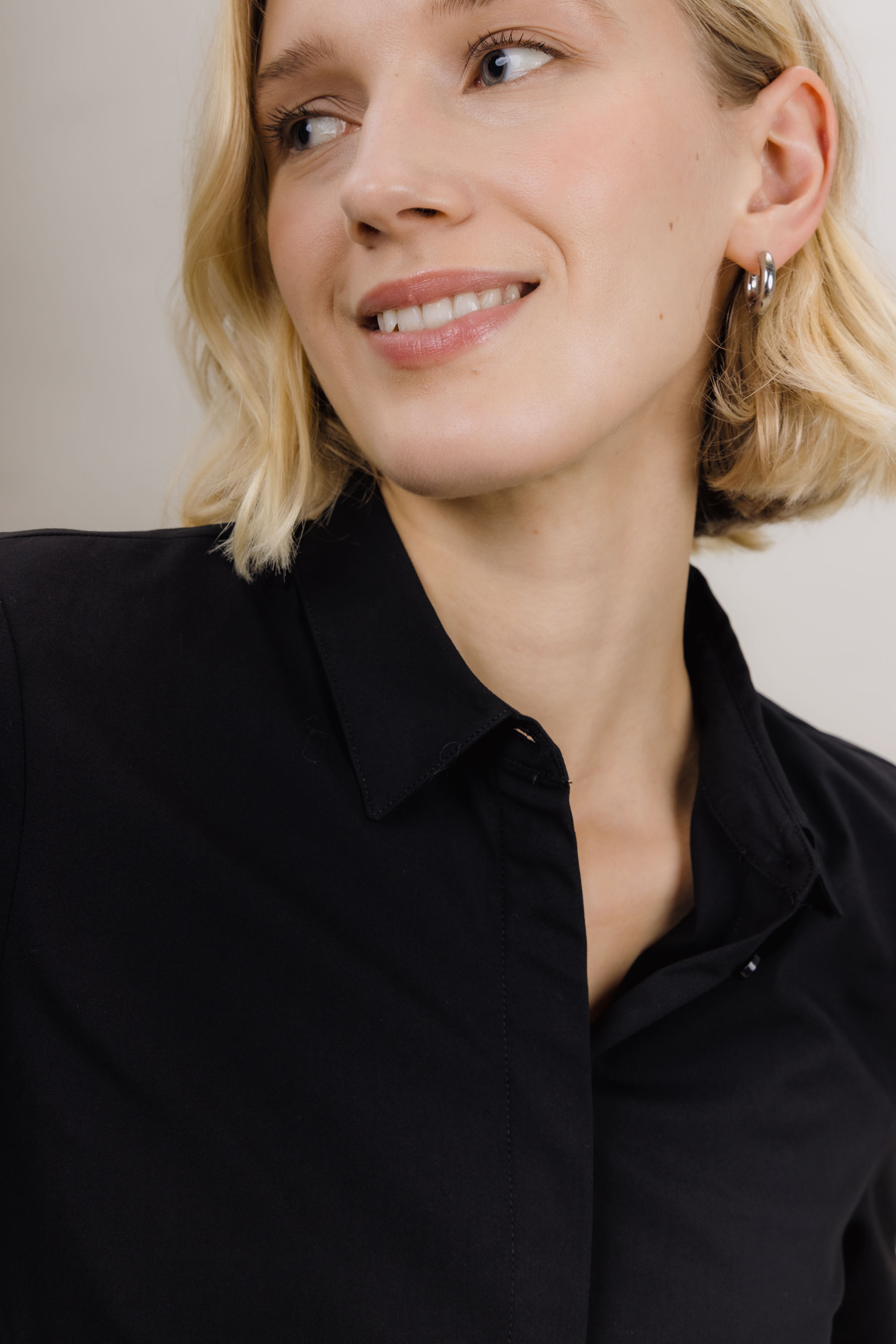 Urban Pioneers Female Gia Blouse BLOUSE BLACK