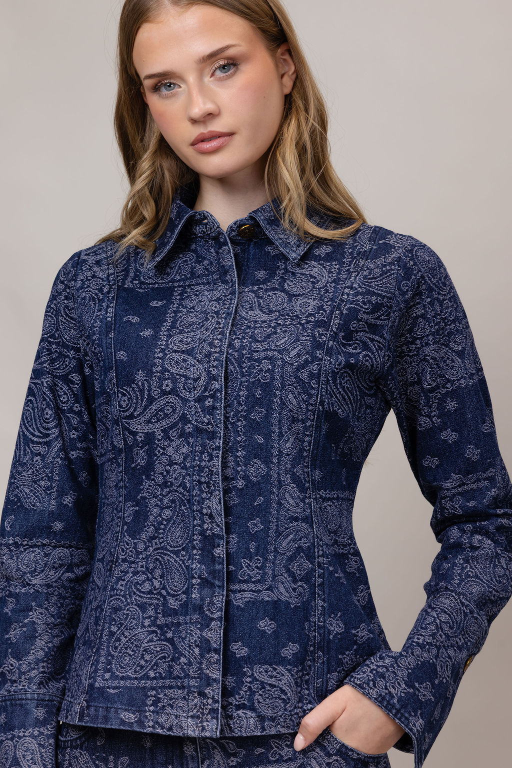 Urban Pioneers Female Harriet Shirt SHIRT NAVY