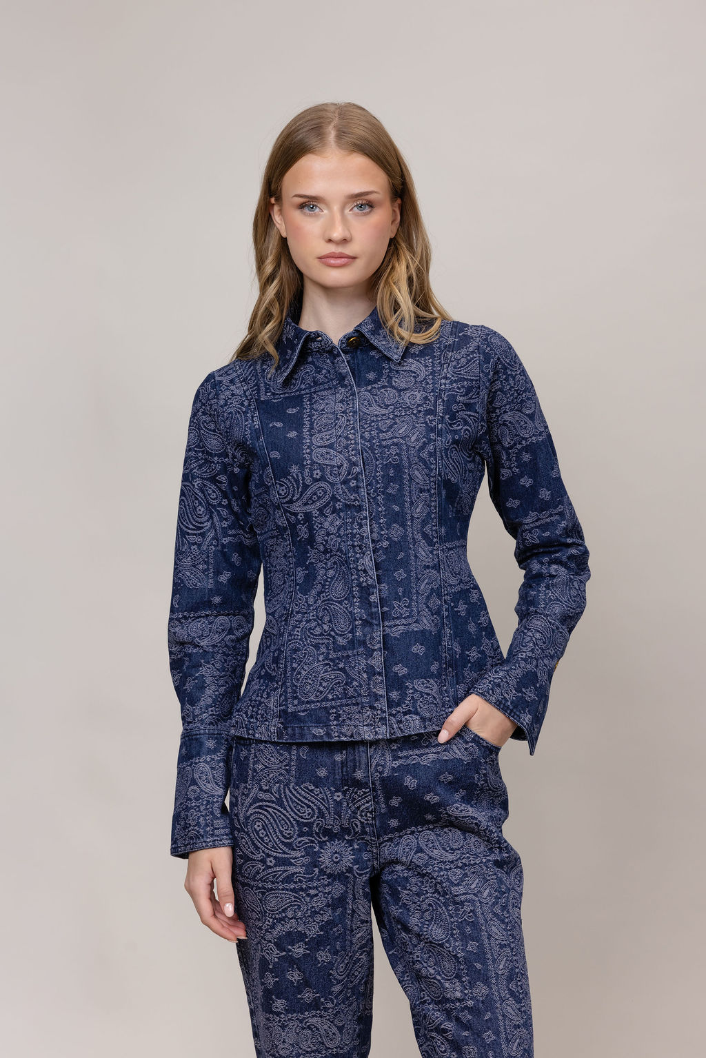 Urban Pioneers Female Harriet Shirt SHIRT NAVY