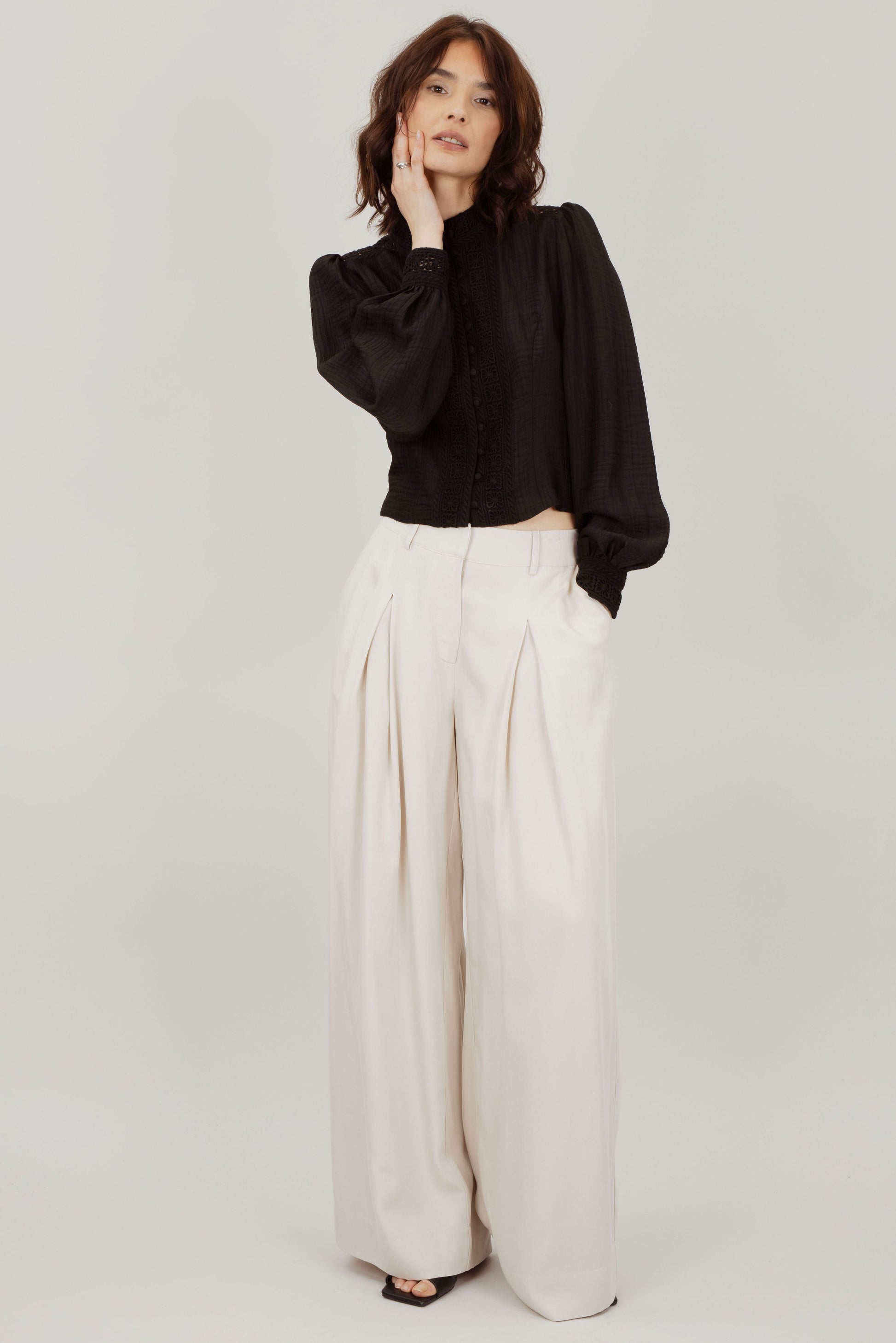 Urban Pioneers Female Hedwig Pants PANTS LIGHT SAND