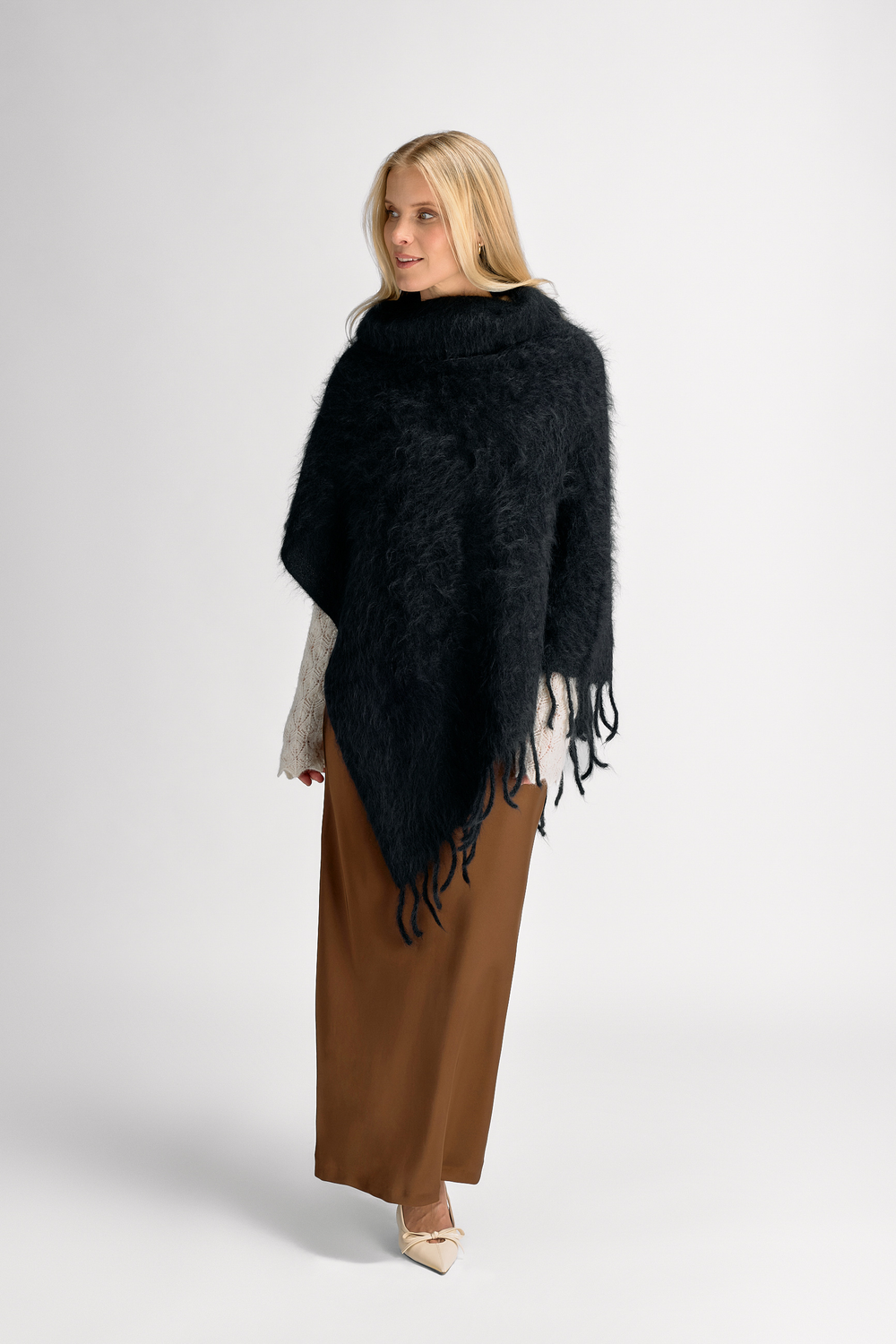 Urban Pioneers Female Hedy Turtleneck SWEATER