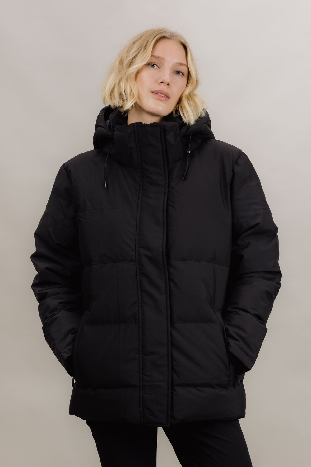 Urban Pioneers Female Ida Down Jacket JACKET BLACK