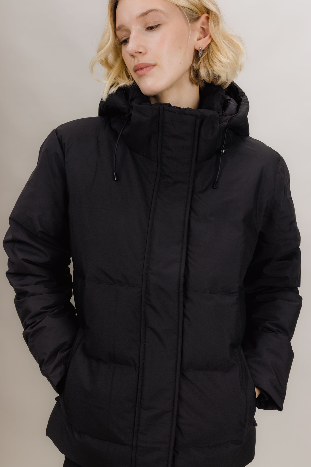 Urban Pioneers Female Ida Down Jacket JACKET BLACK