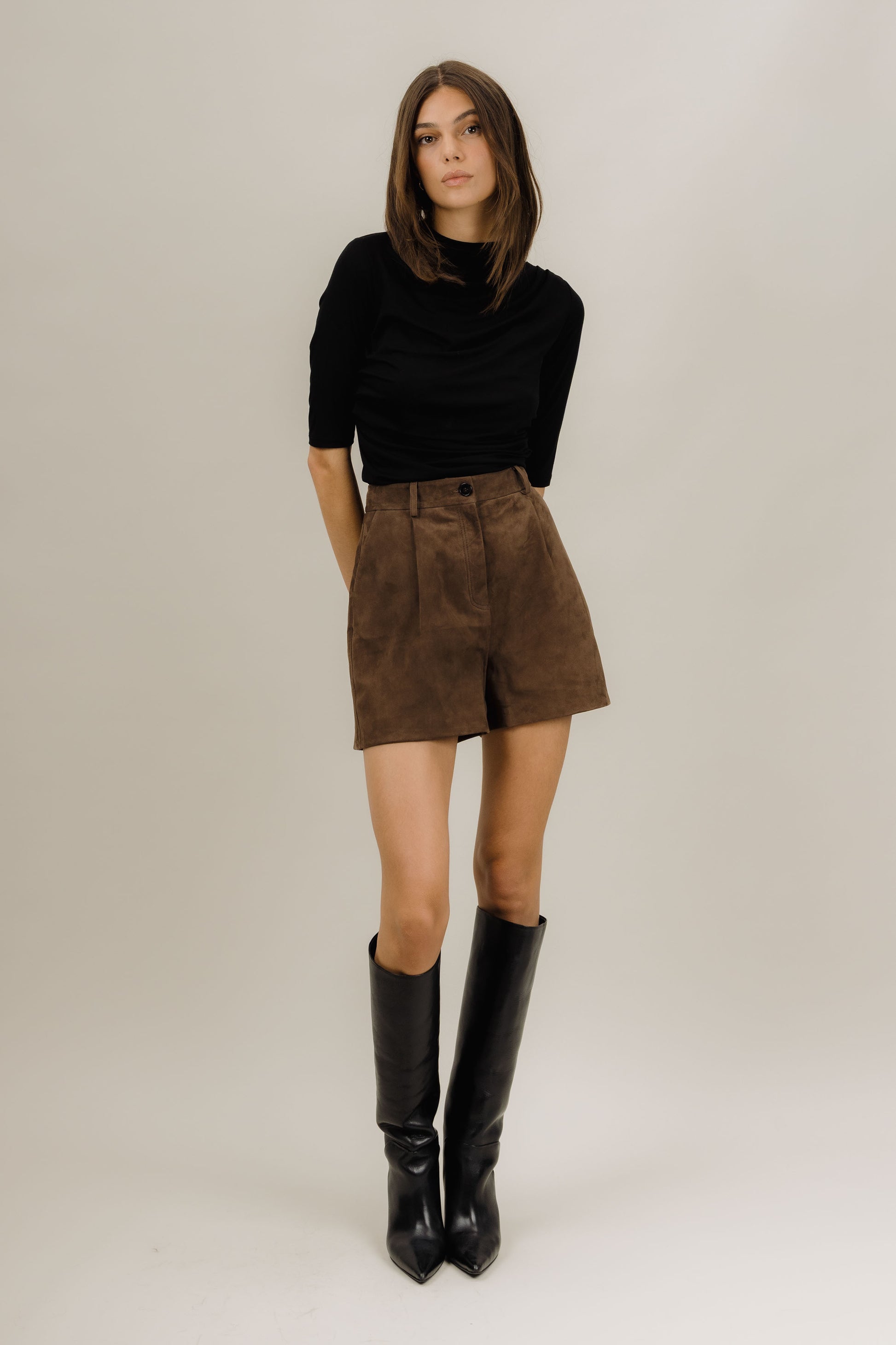 Urban Pioneers Female Jayla Suede SHORTS CHOCOLATE BROWN