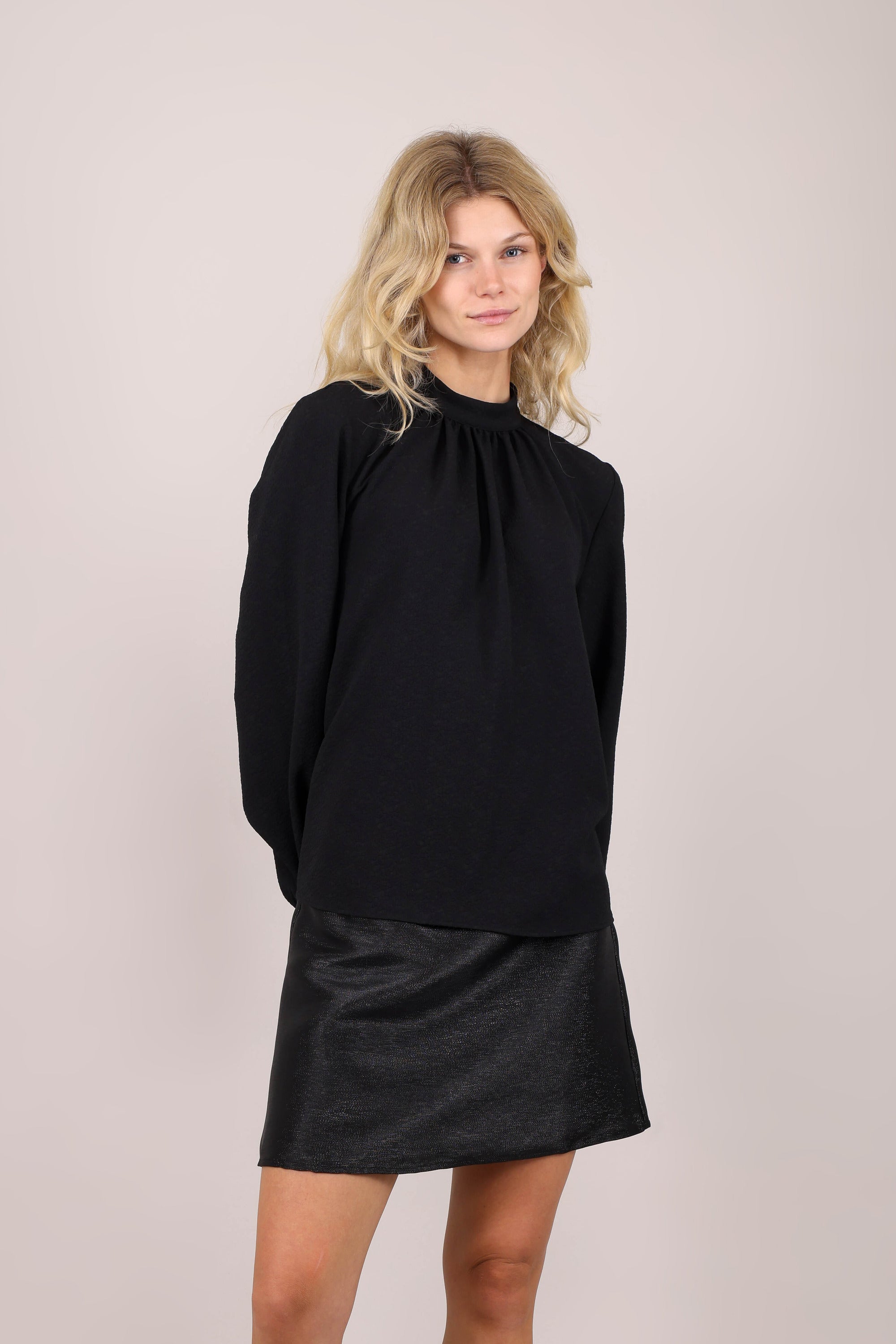 Urban Pioneers Female Kara Skirt SKIRT BLACK