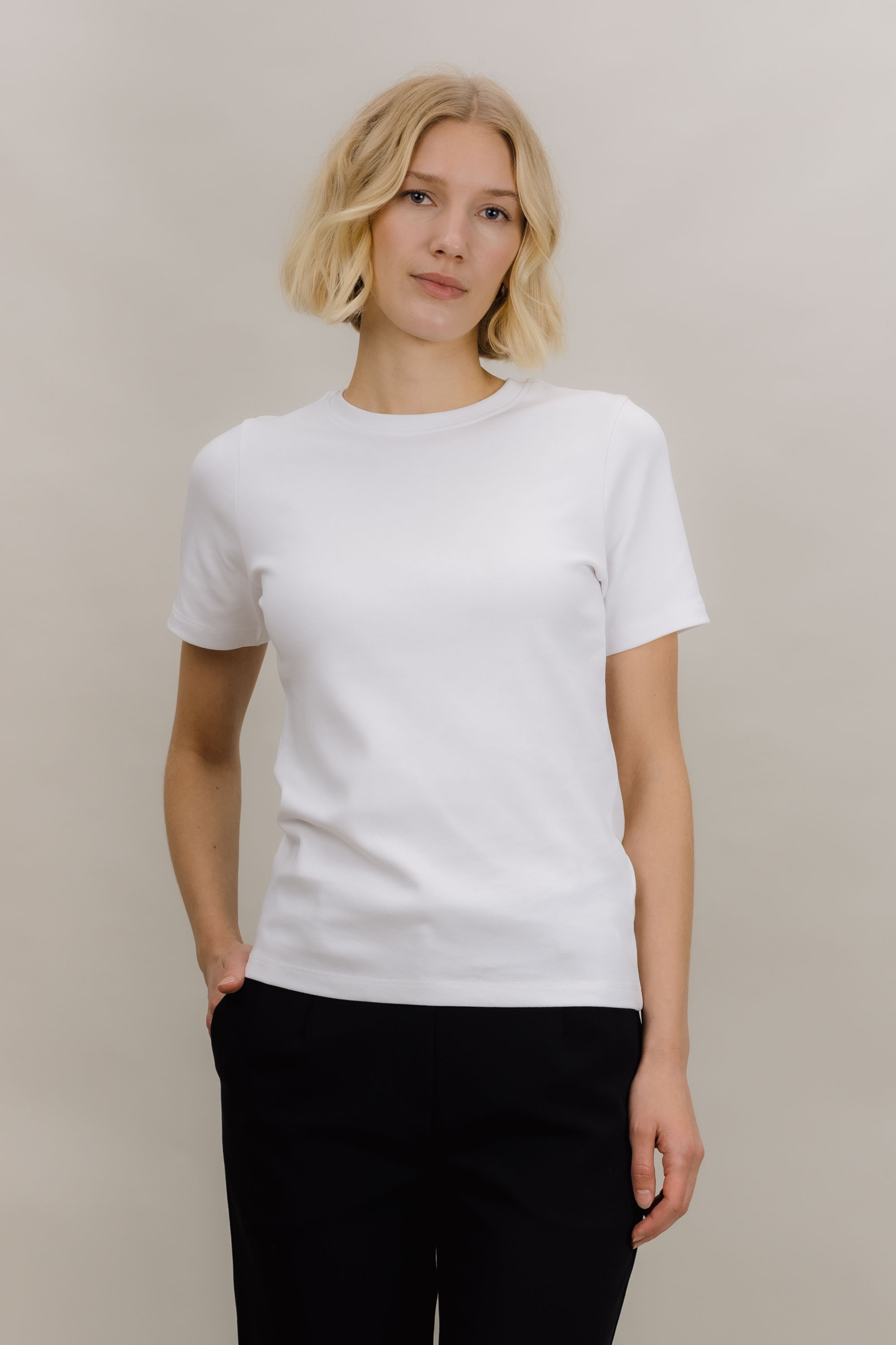 Urban Pioneers Female Linn Tee T-SHIRT WHITE
