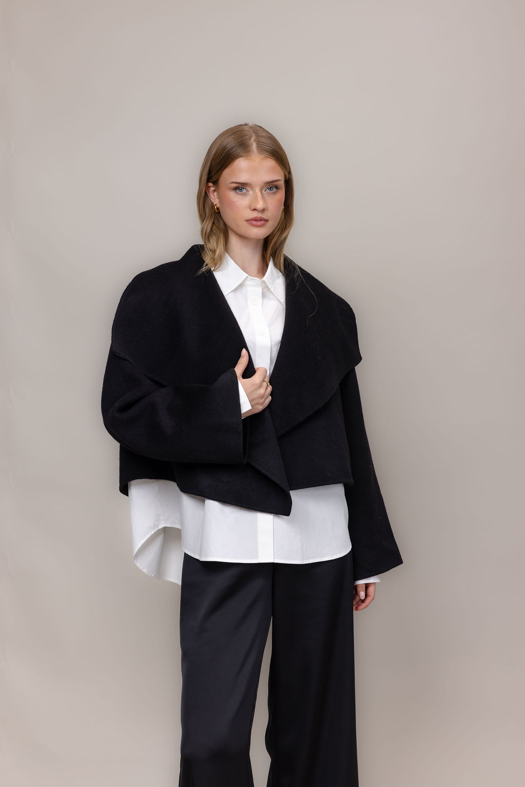 Urban Pioneers Female Luisa Jacket JACKET BLACK