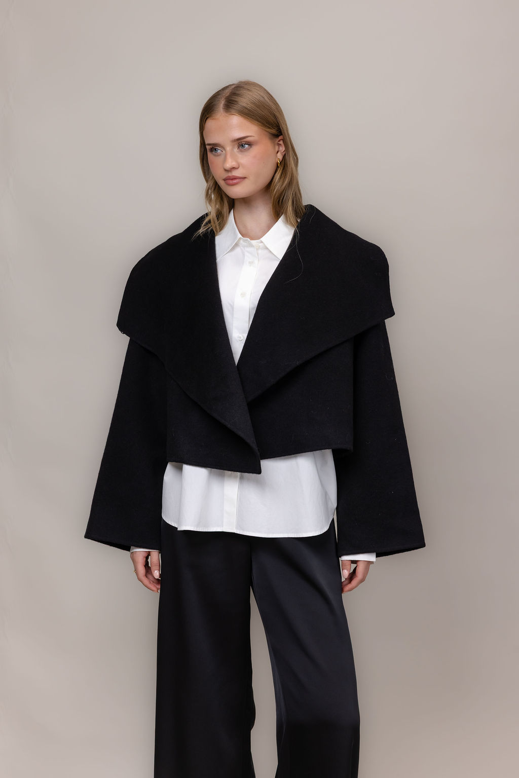 Urban Pioneers Female Luisa Jacket JACKET BLACK