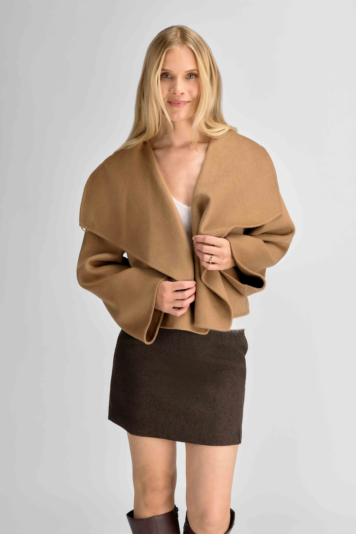 Urban Pioneers Female Luisa Jacket JACKET CAMEL