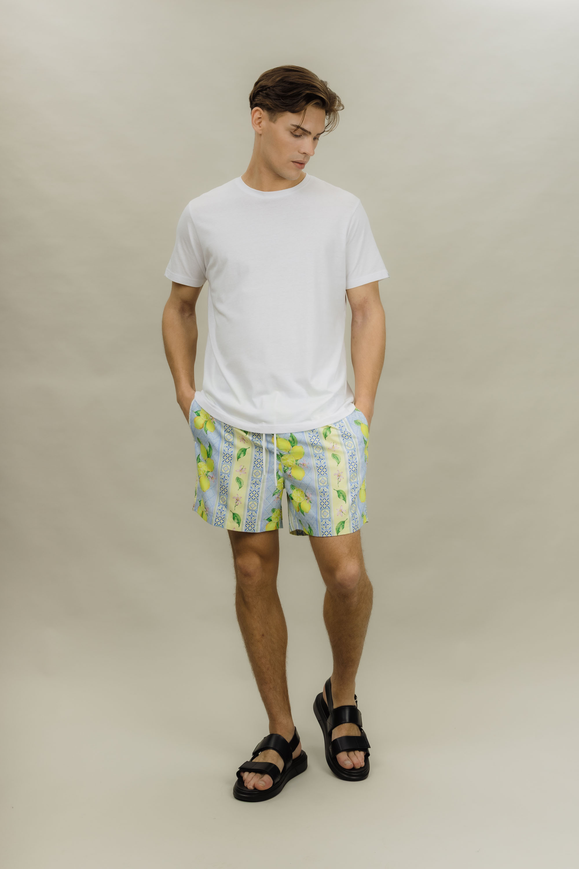 Urban Pioneers Male Luka Shorts SWIMSHORTS LEMONS AOP