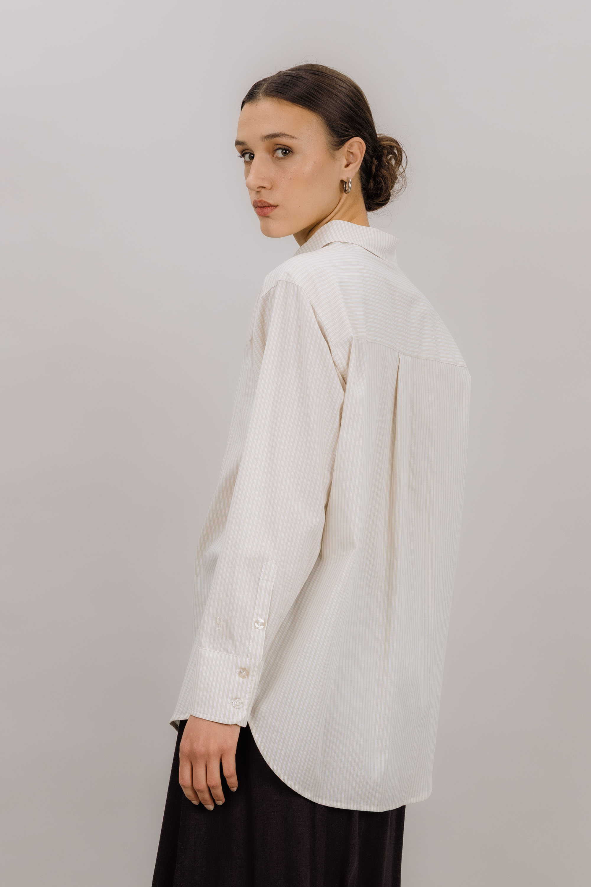 Urban Pioneers Female Majen Shirt SHIRT SAND