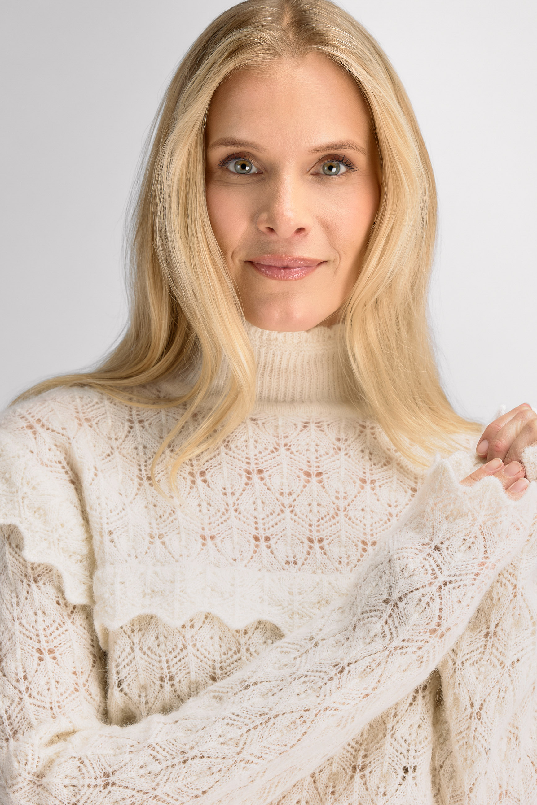 Urban Pioneers Female Mary Sweater SWEATER CREAM