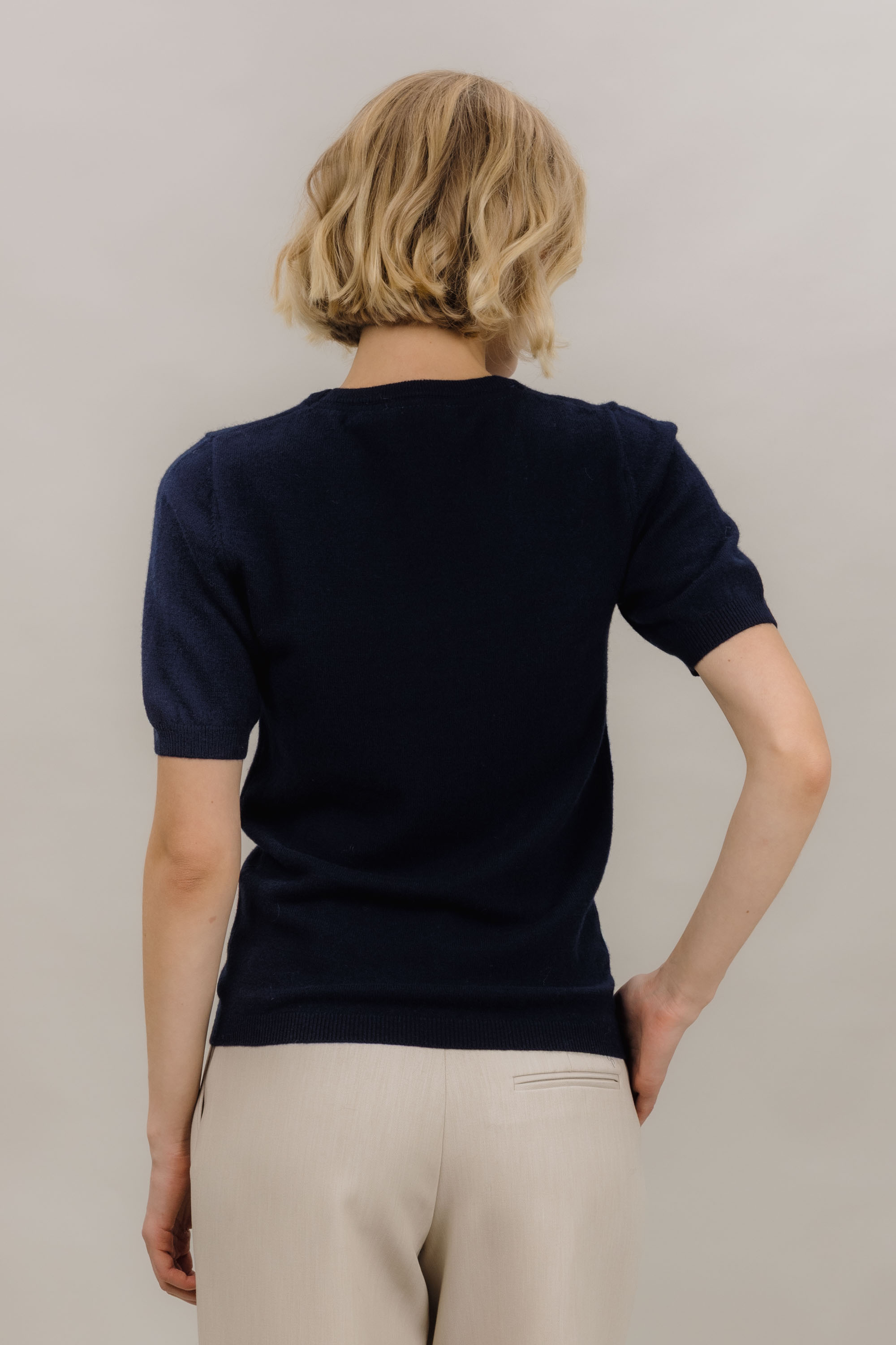 Urban Pioneers Female Mertina SS Top SWEATER NAVY