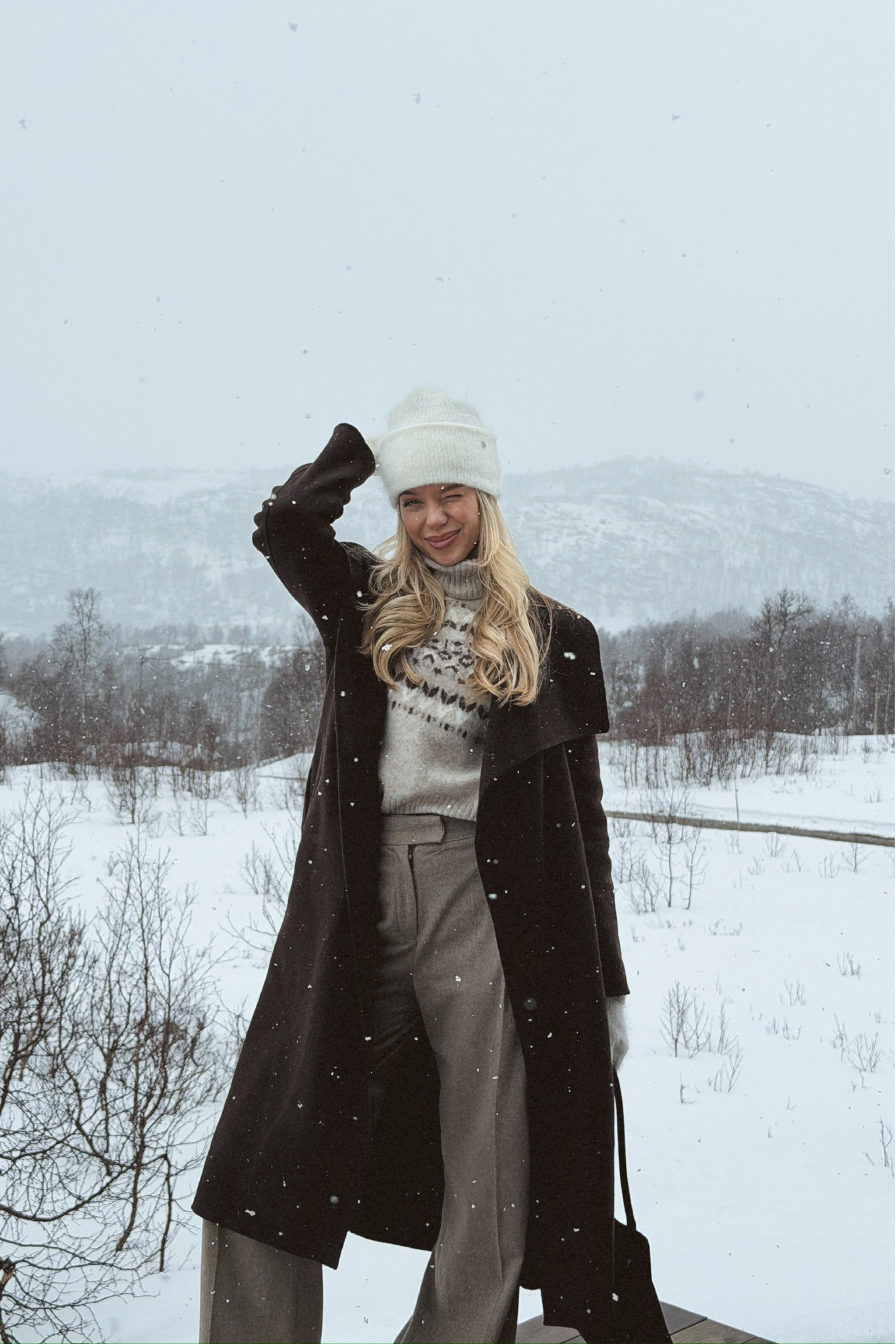 Urban Pioneers Female Monica Coat COAT BLACK COFFEE