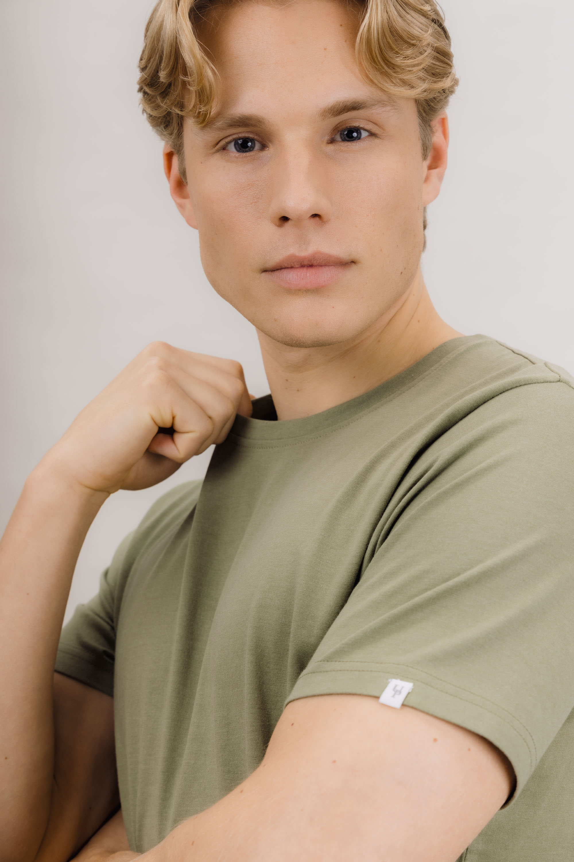 Urban Pioneers Male Niklas Basic Tee T-SHIRT DEEP LICHEN MELANGE