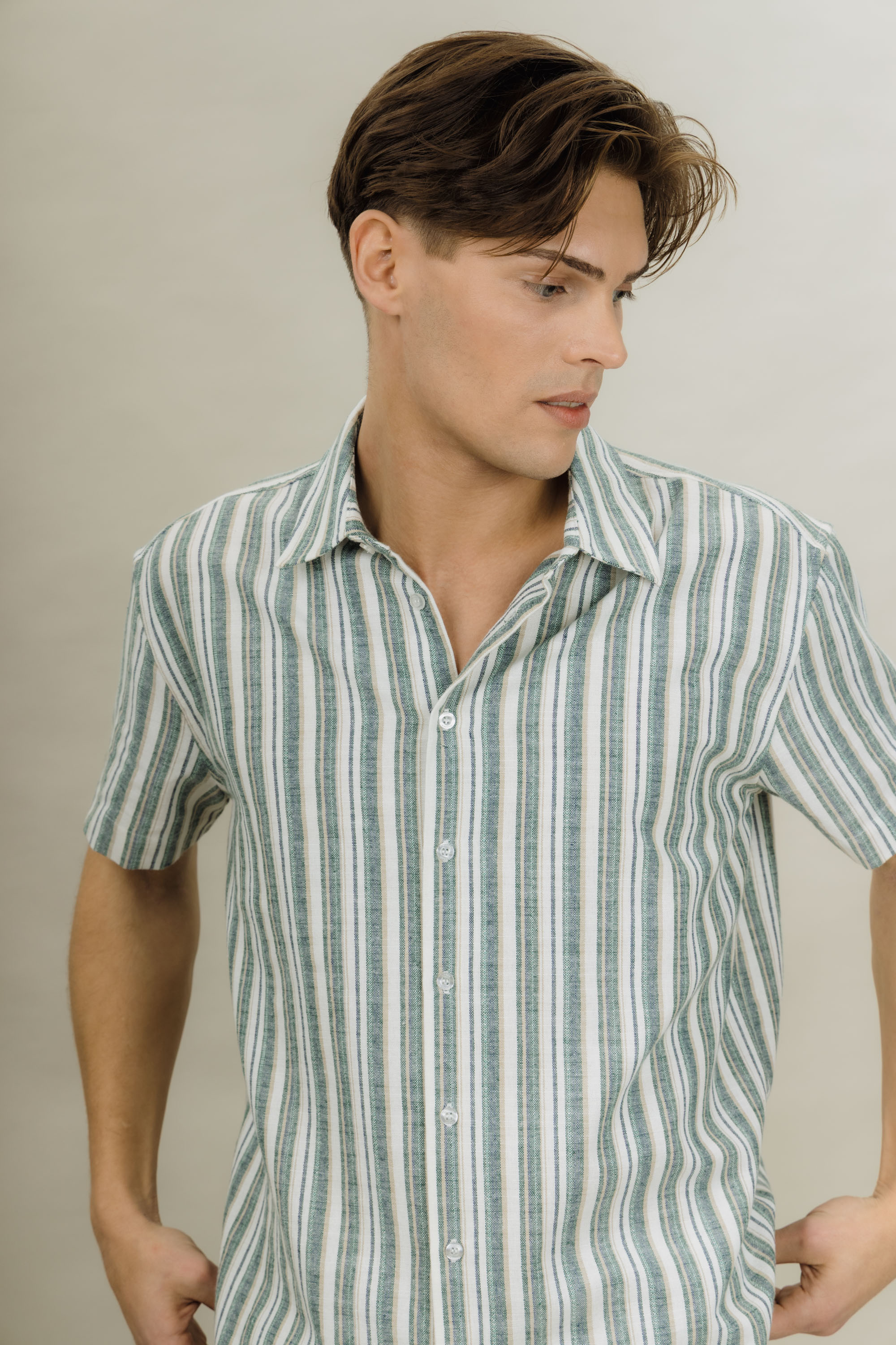 Urban Pioneers Male Niles SS Shirt SS SHIRT GREEN MULTI