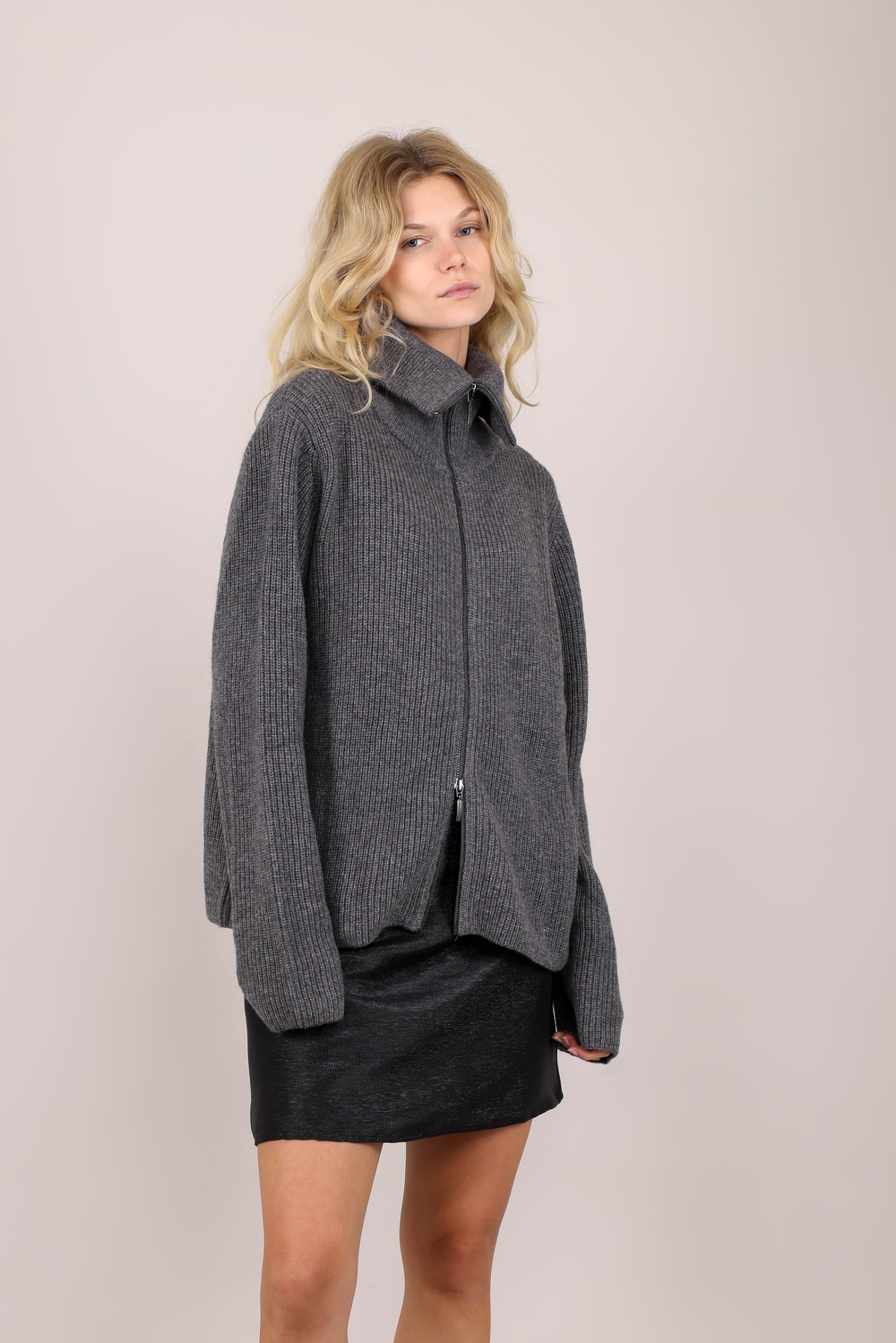 Urban Pioneers Female Norma Cardigan CARDIGAN DARK GREY