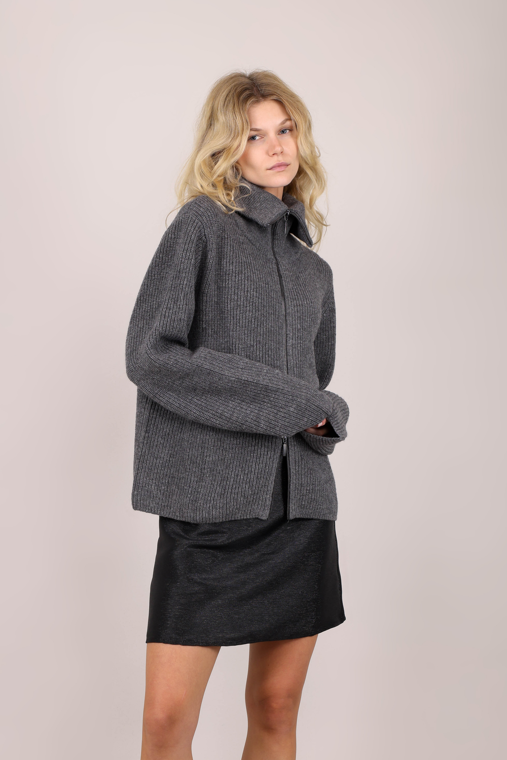 Urban Pioneers Female Norma Cardigan CARDIGAN DARK GREY