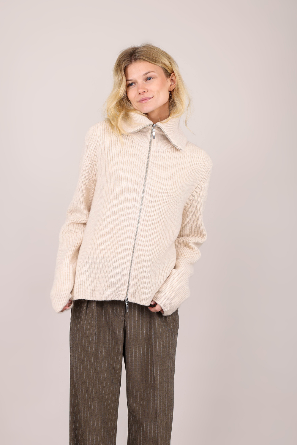 Urban Pioneers Female Norma Cardigan CARDIGAN LIGHT SAND MELANGE