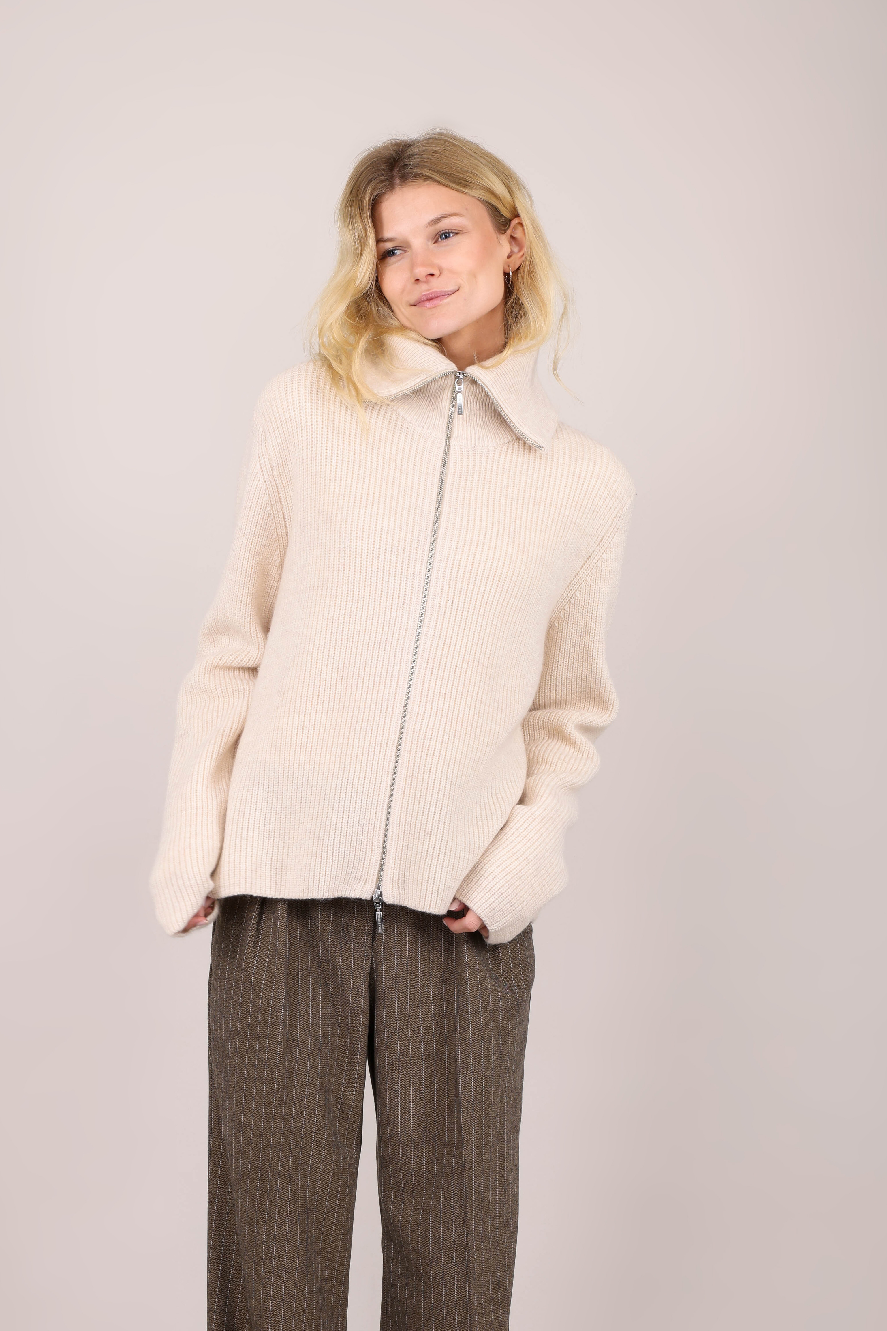 Urban Pioneers Female Norma Cardigan CARDIGAN LIGHT SAND MELANGE