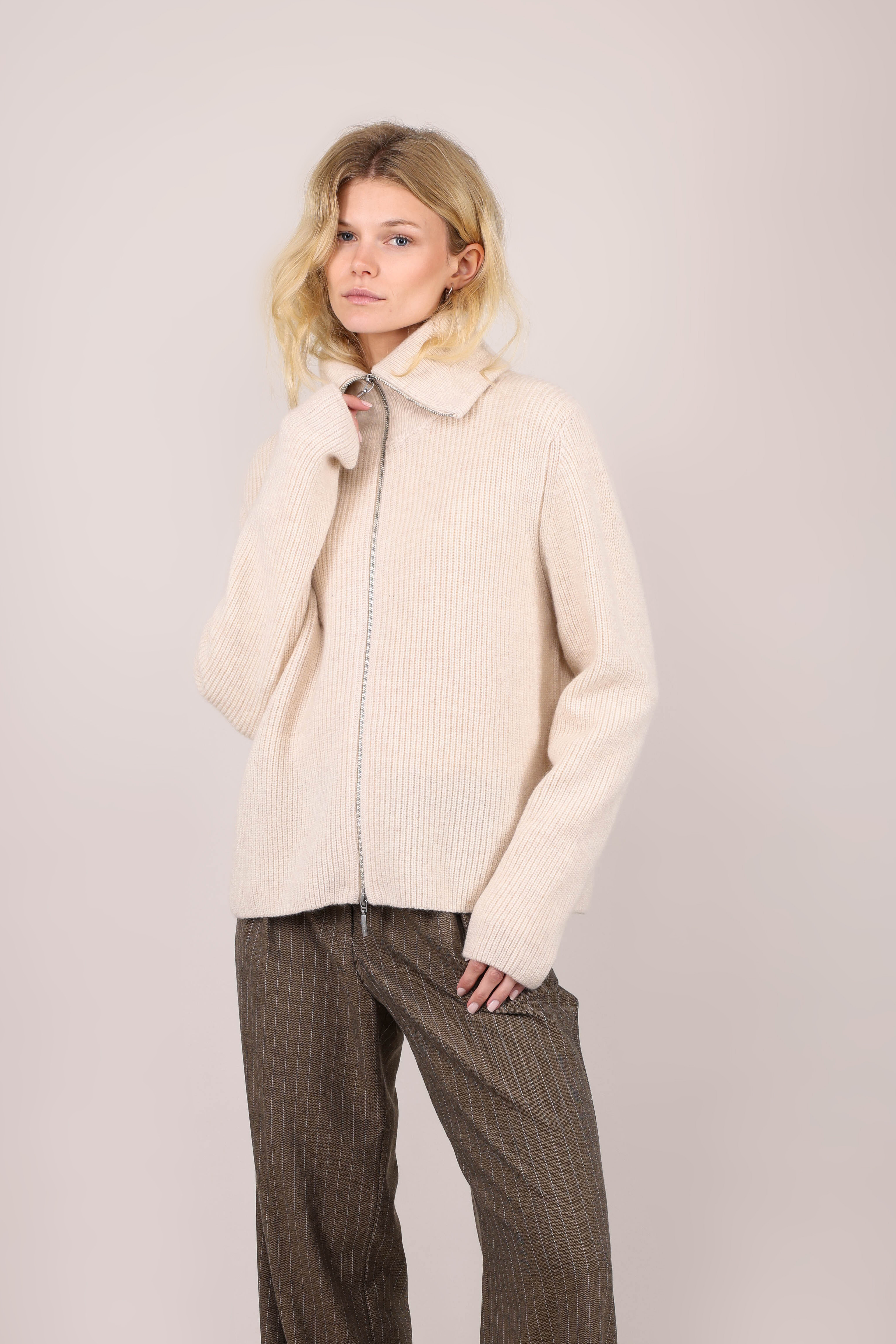 Urban Pioneers Female Norma Cardigan CARDIGAN LIGHT SAND MELANGE