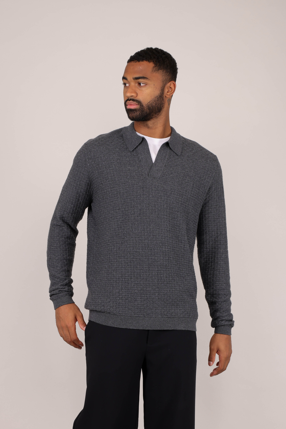 Urban Pioneers Male Sanches Sweater SWEATER CHARCOAL