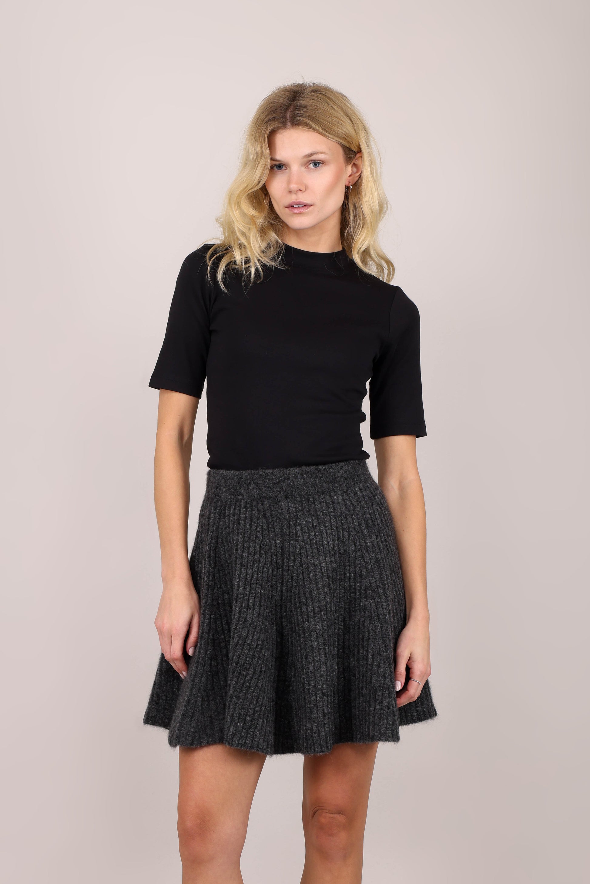 Urban Pioneers Female Sorba Skirt SKIRT CHARCOAL