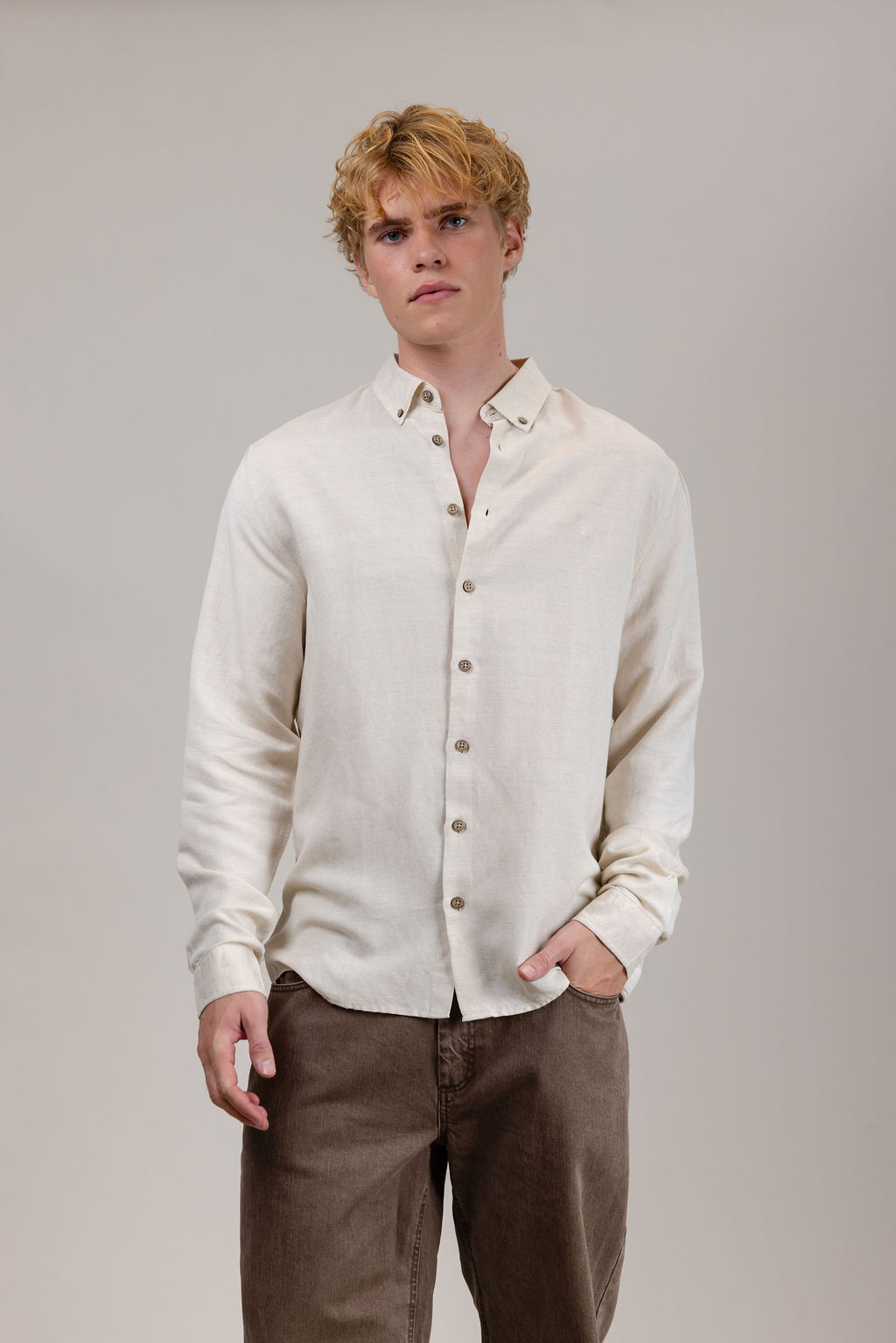 Urban Pioneers Male Stephan LS Shirt SHIRT SAND MEL