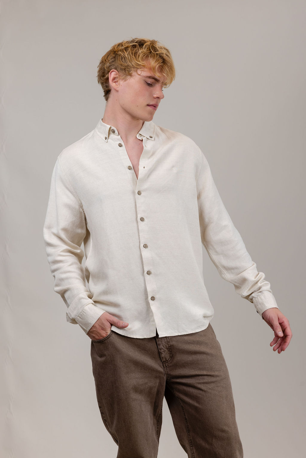 Urban Pioneers Male Stephan LS Shirt SHIRT SAND MEL