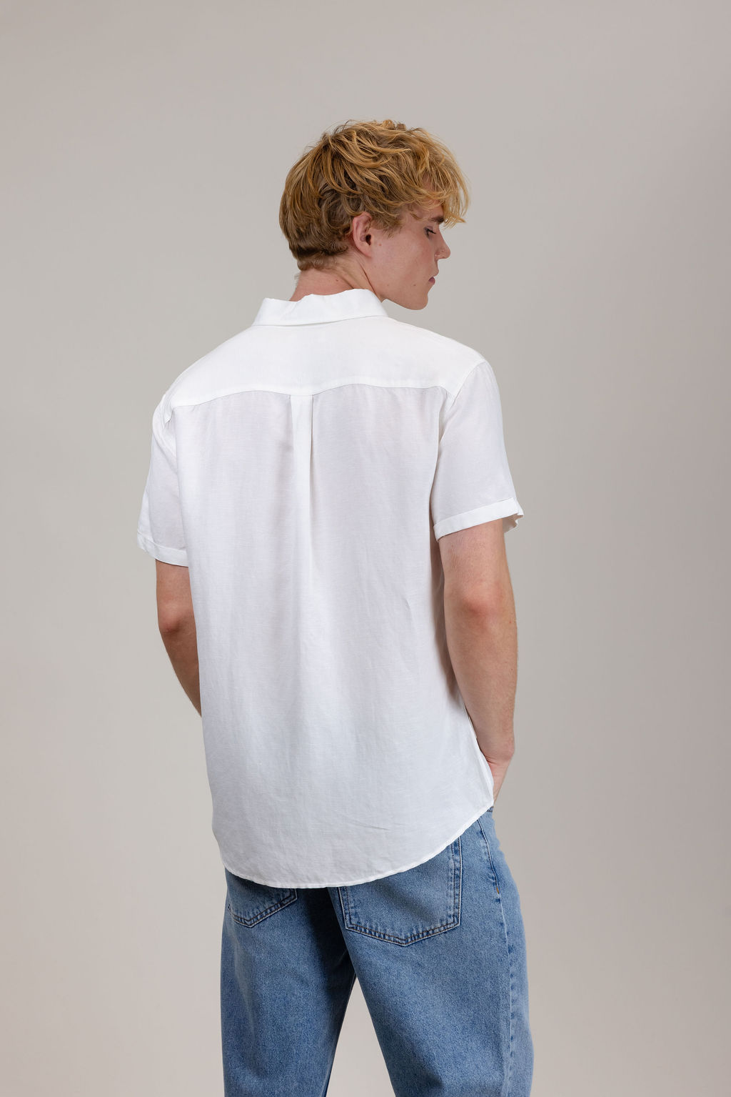 Urban Pioneers Male Stephan SS Shirt SS SHIRT WHITE