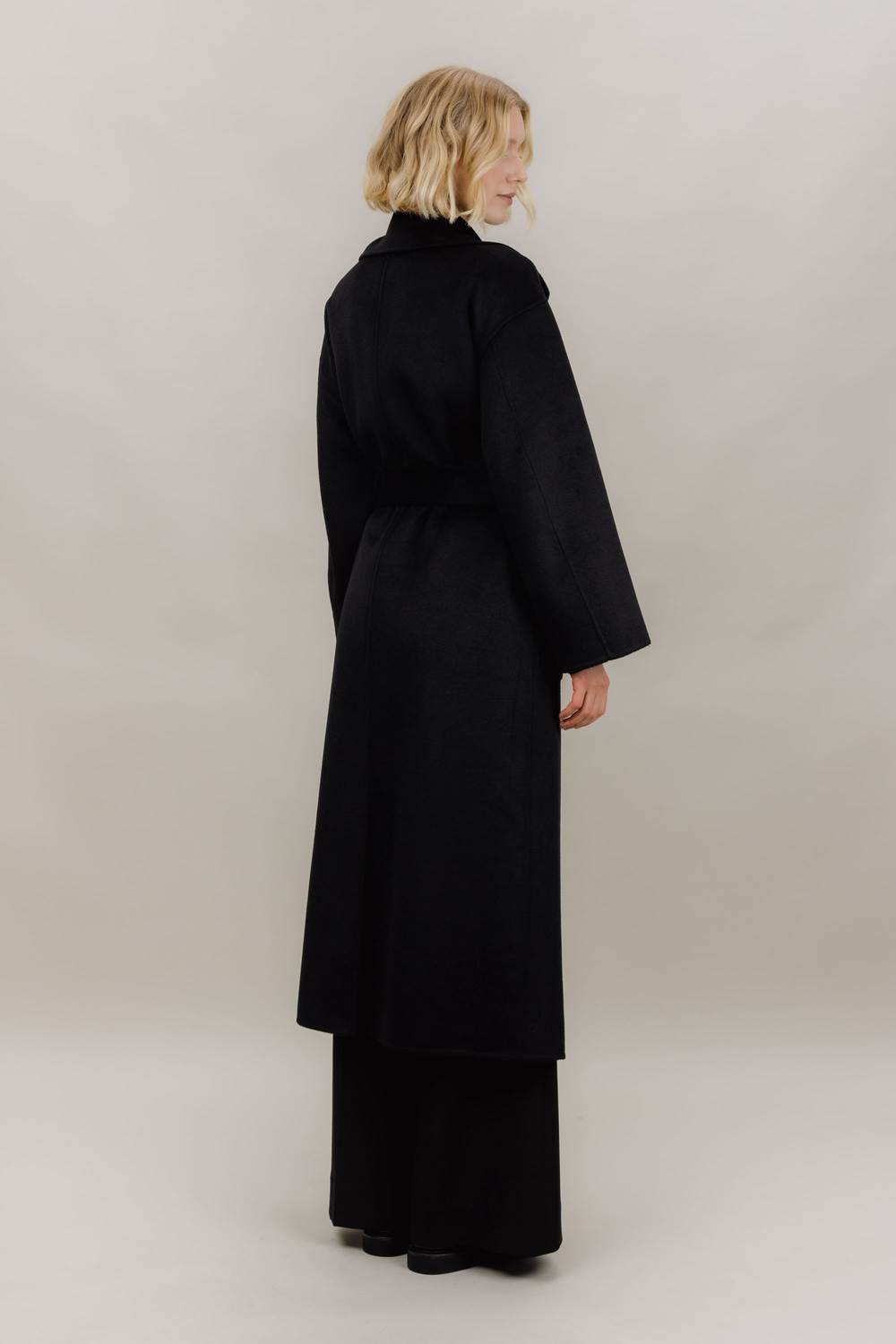 Urban Pioneers Female Ulla Coat COAT BLACK
