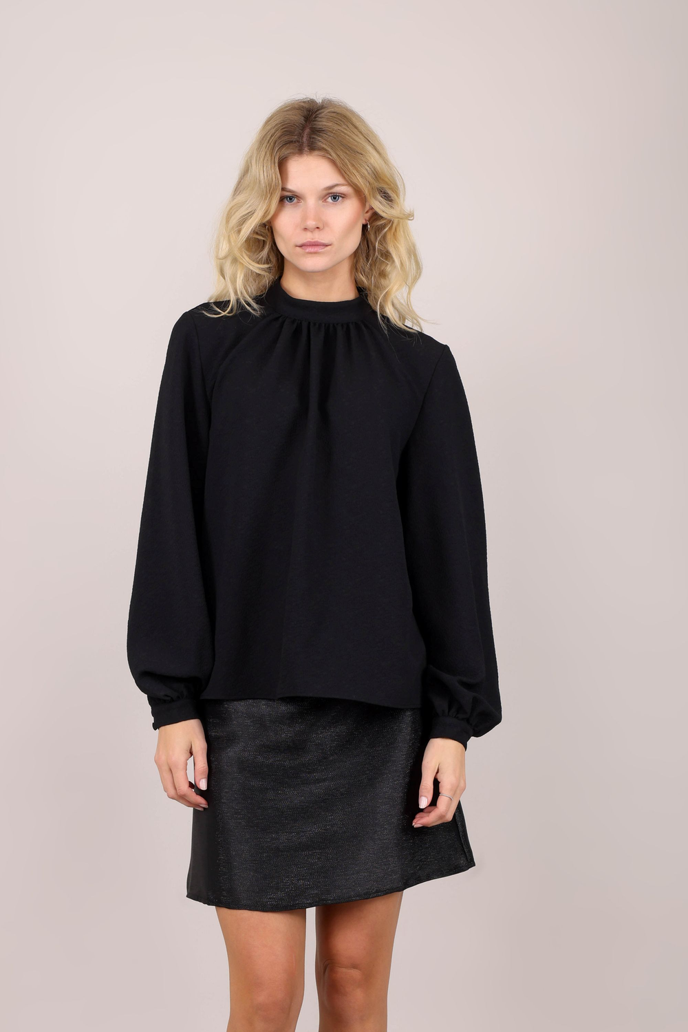 Urban Pioneers Female Urbi Blouse BLOUSE BLACK