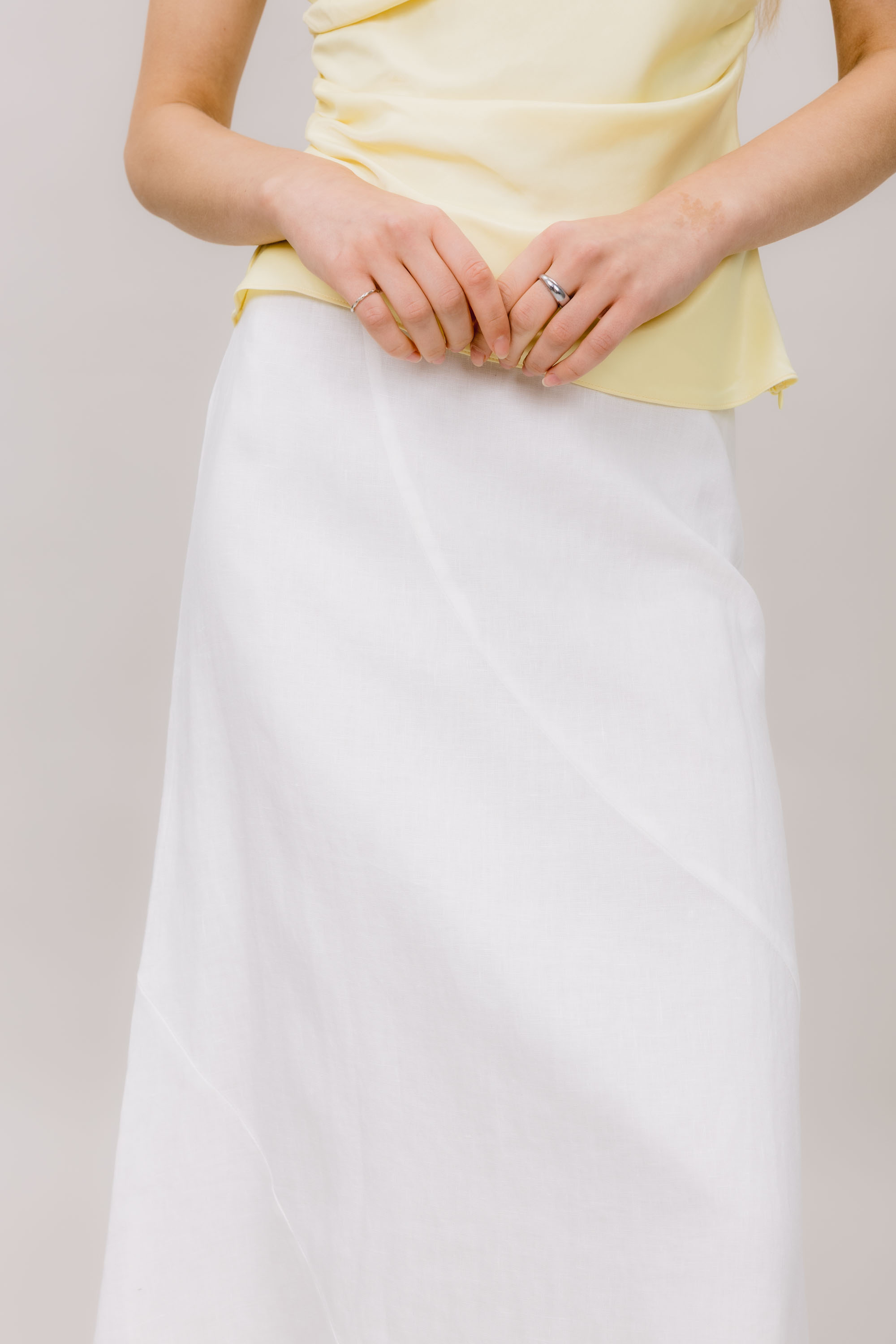 Urban Pioneers Female Valeria Skirt SKIRT WHITE