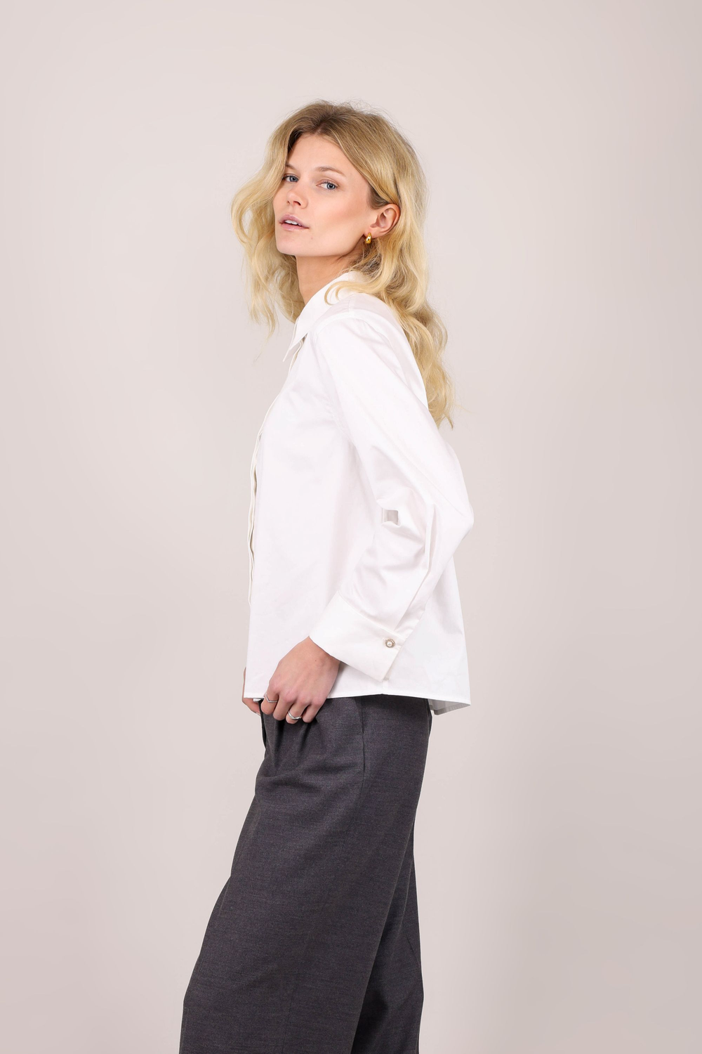 Urban Pioneers Female Zelda Shirt SHIRT WHITE