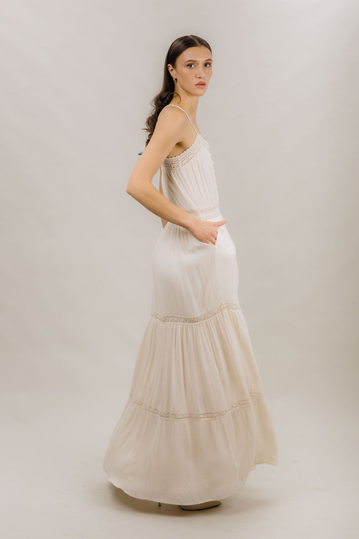 Eneah Dress fra Urban Pioneers