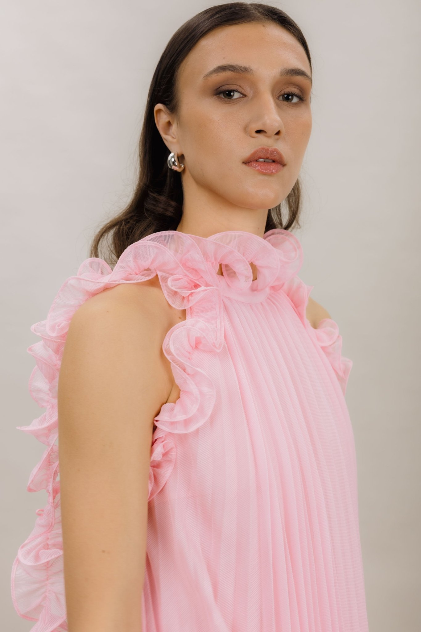 Freya Dress - ALMOND BLOSSOM fra Urban Pioneers